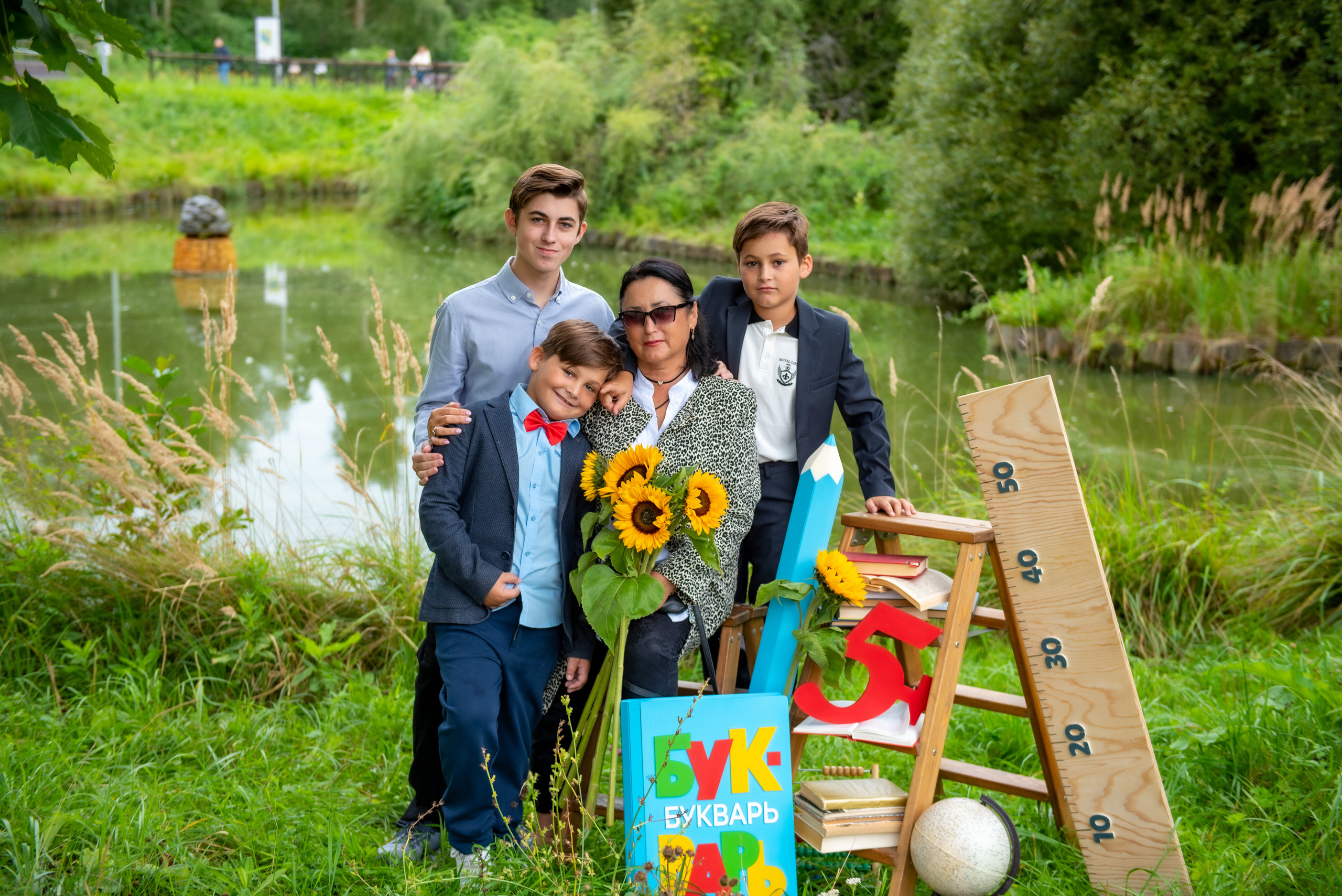Фотосессия на школьном дворе. Семейный и детский фотограф в Москве Роксана Давлятерова