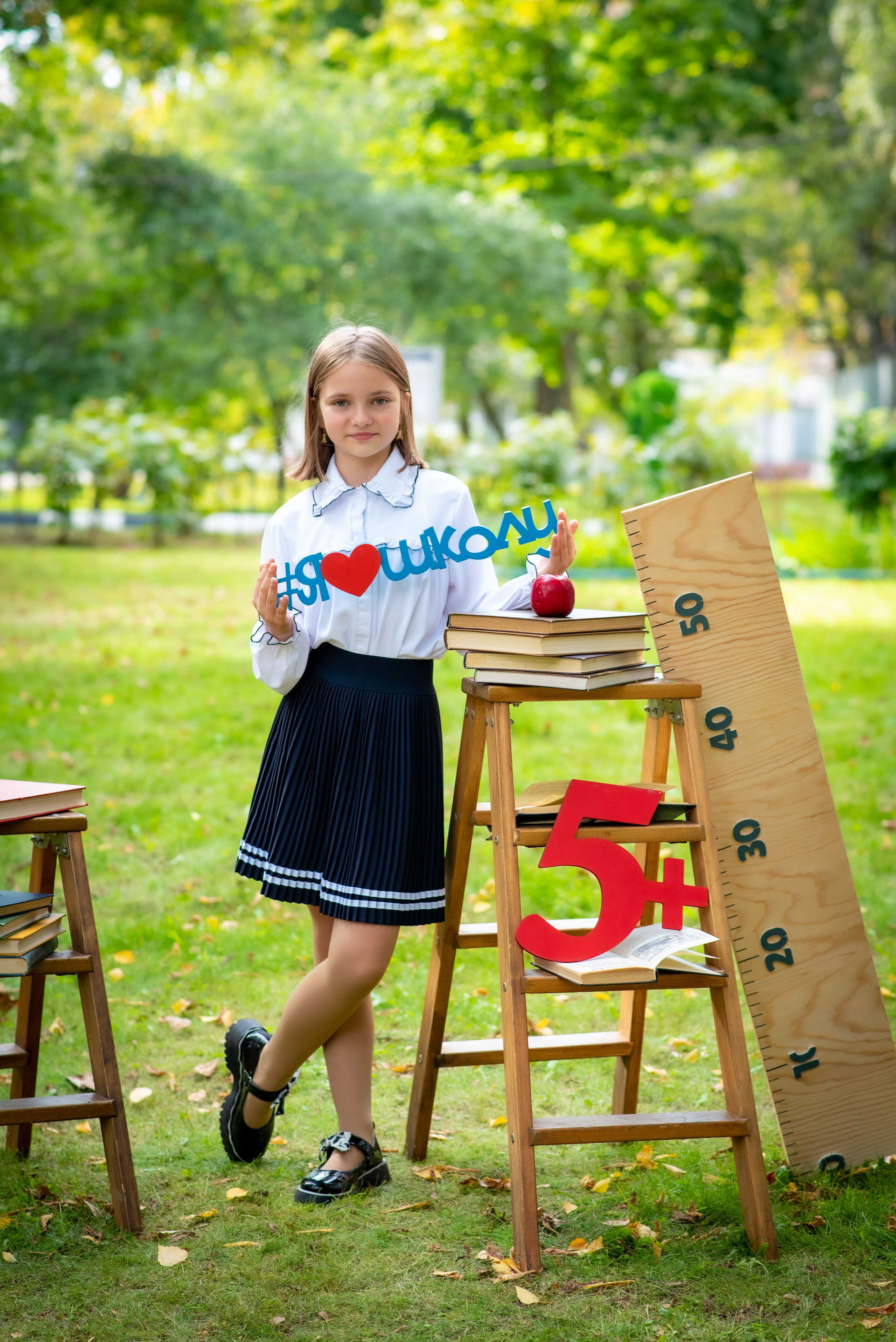 Фотосессия на школьном дворе. Семейный и детский фотограф в Москве Роксана Давлятерова