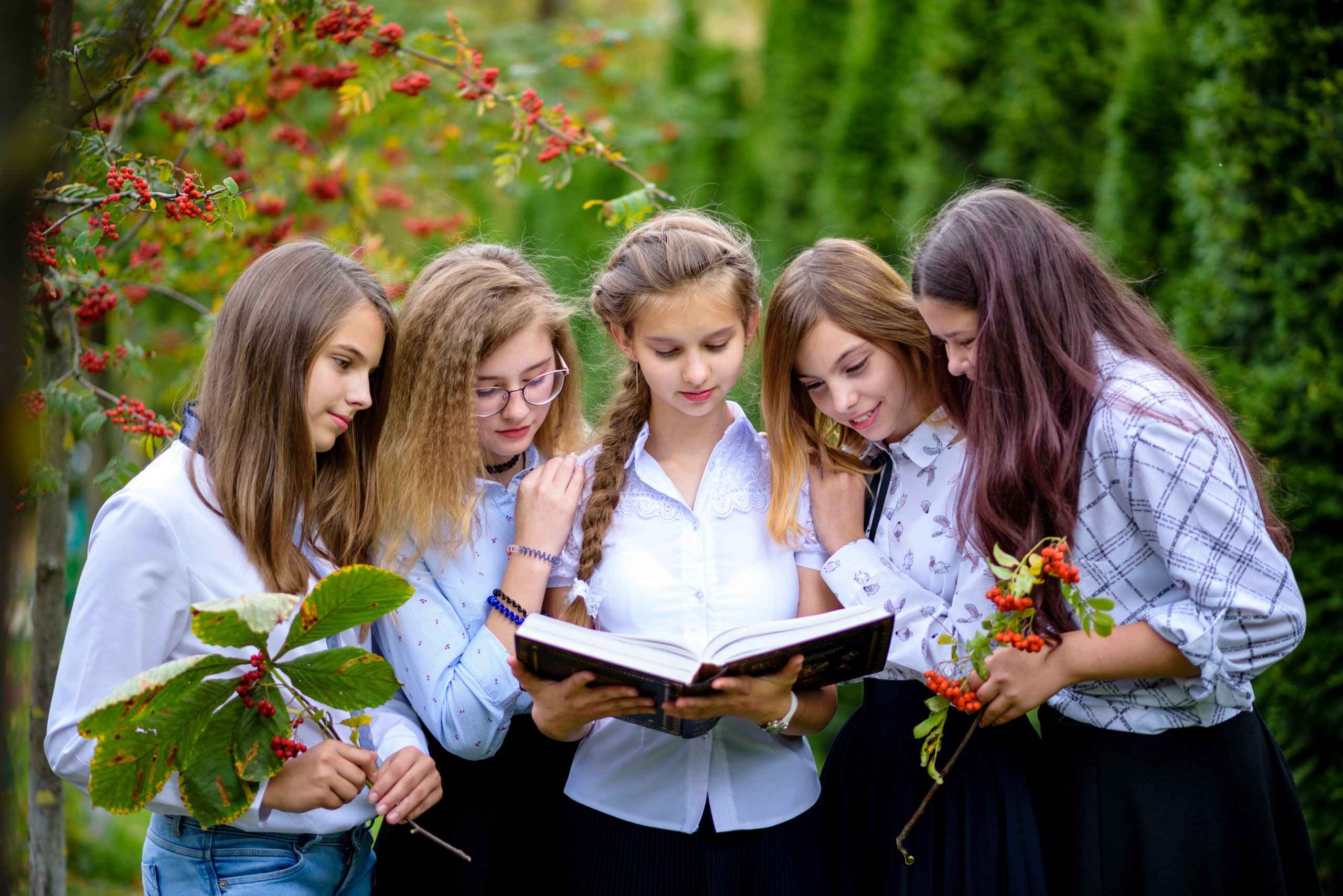Фотосессия на школьном дворе. Семейный и детский фотограф в Москве Роксана Давлятерова