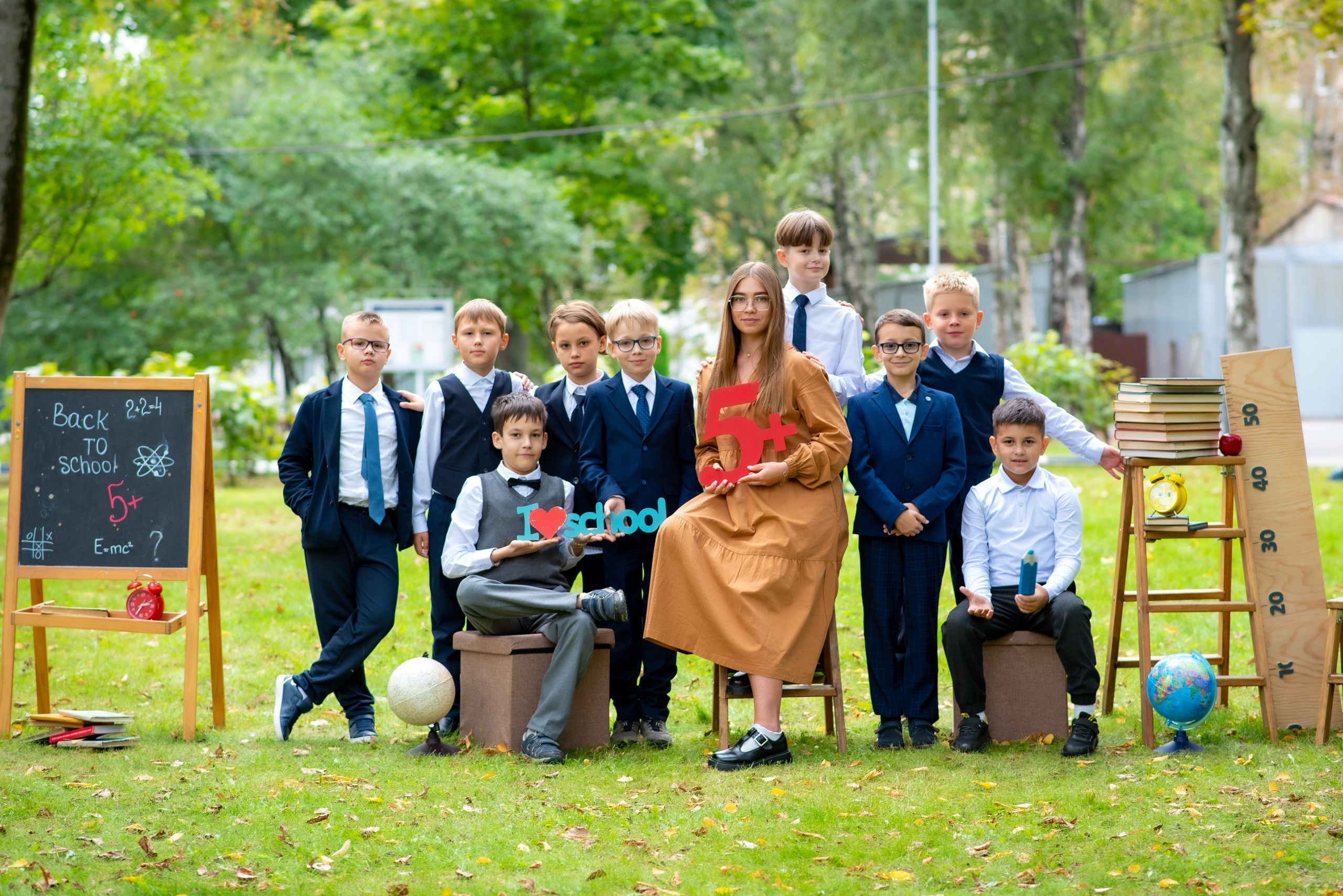 Фотосессия на школьном дворе. Семейный и детский фотограф в Москве Роксана Давлятерова