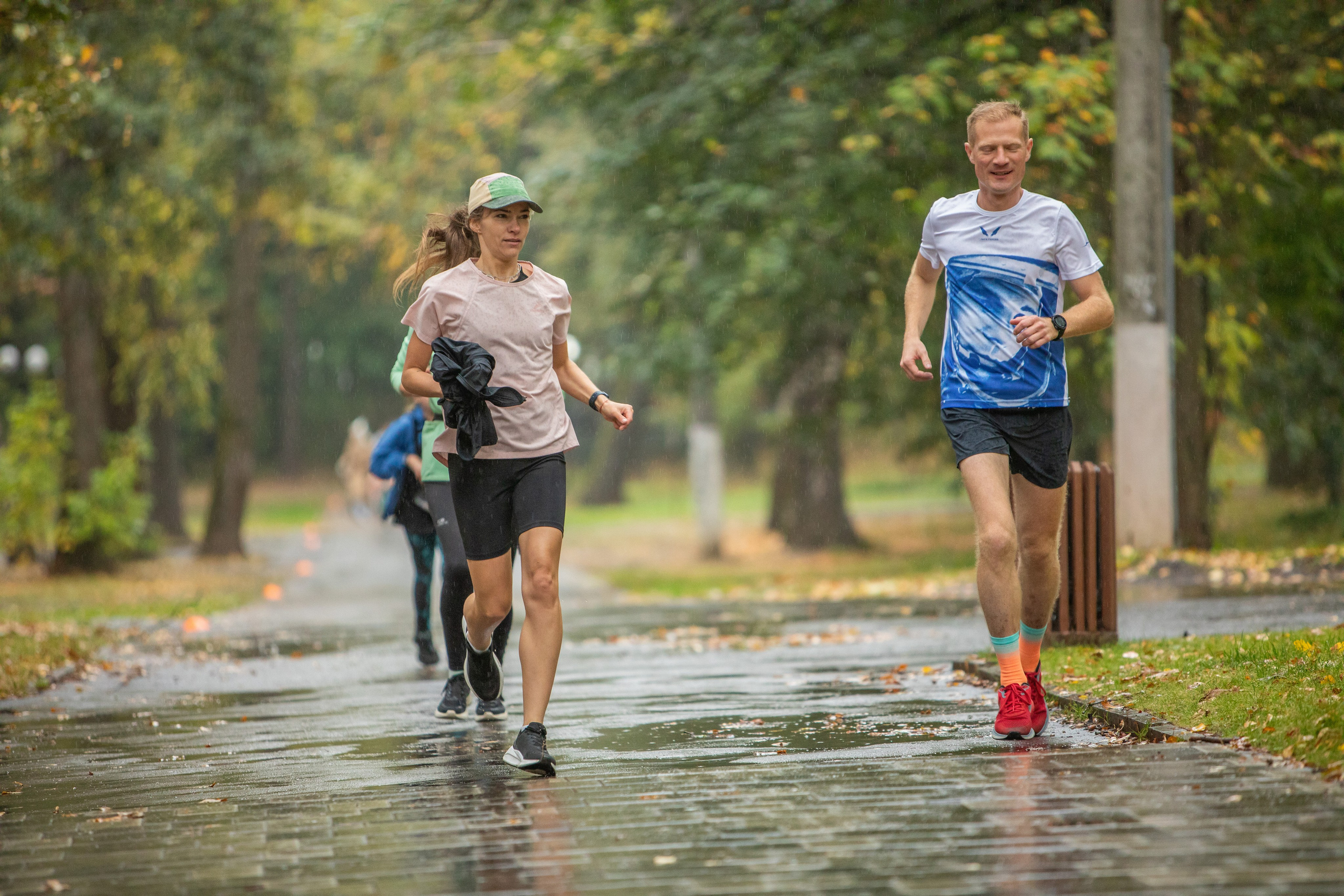 7 лет забегам 5 вёрст Химки 28.09.24. Фотограф Сергей Ловкий