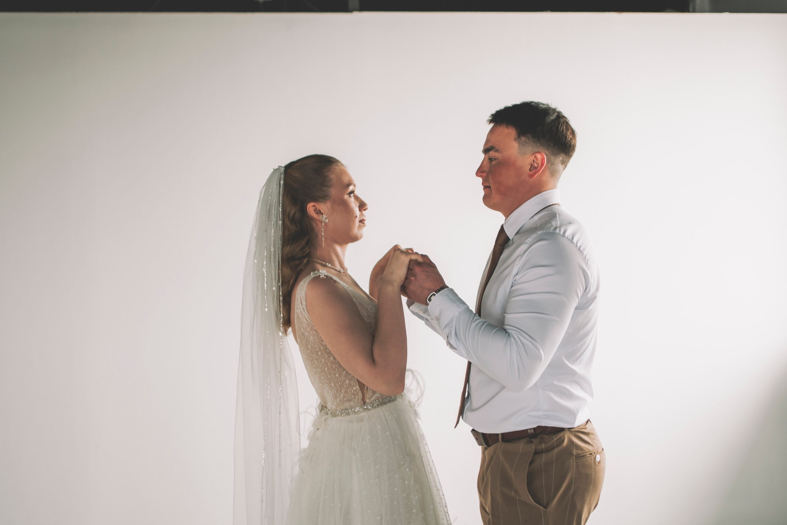 Альберт и Анастасия (Студийная фотосессия, роспись в ДК Нефтяник + фотосессия с гостями). Семейный и свадебный фотограф Губкинский и Ставрополь