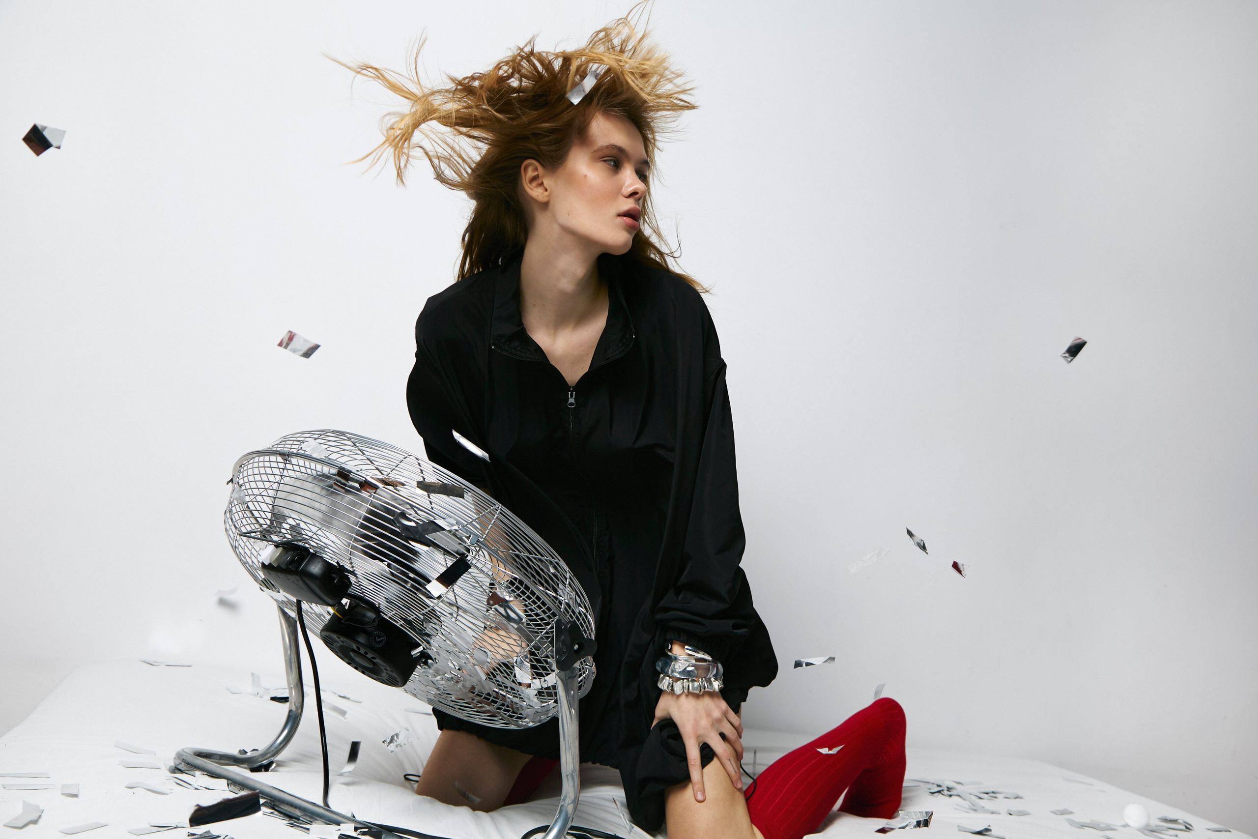 Ouvert. Arina Kharakhashian