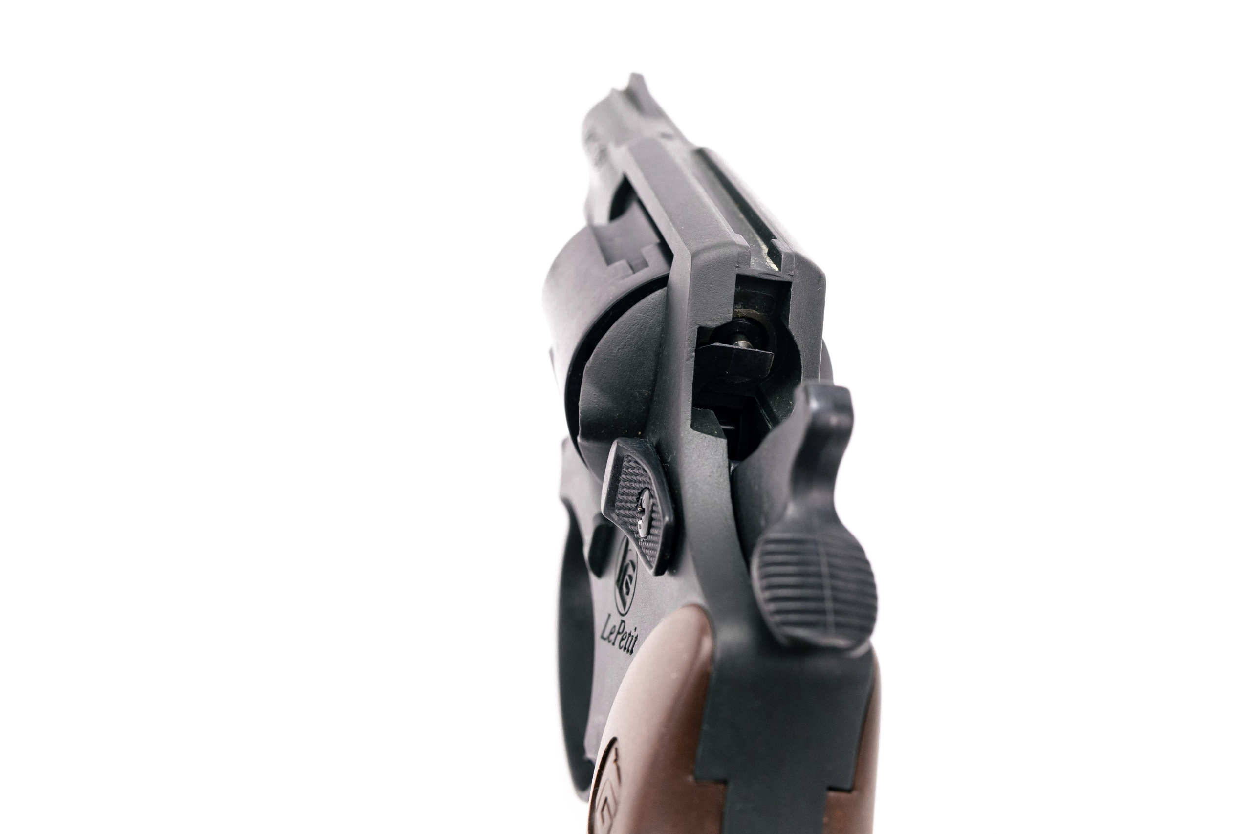 Предметная фотография оптических приборов и оружия. Предметный фотограф в Москве и Московской области