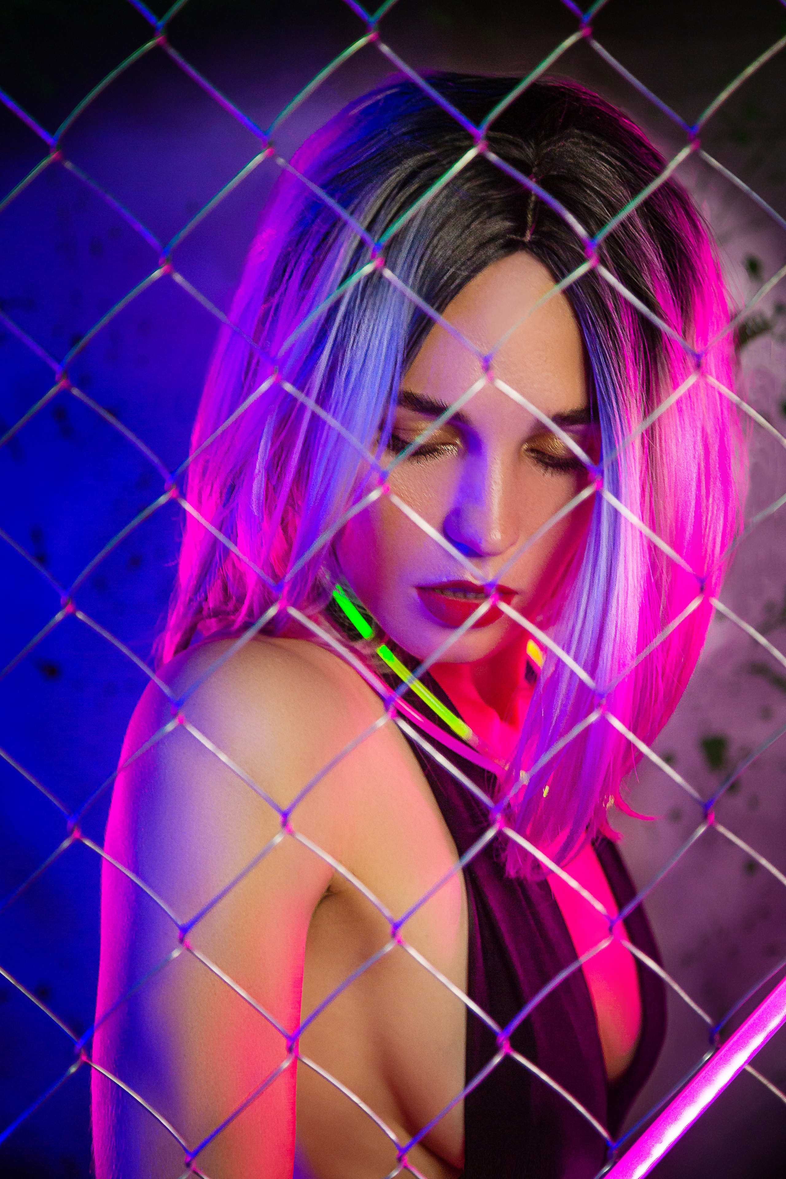 В цветном неоне. Портретный и репортажный фотограф. Эмоциональные и откровенные портрет