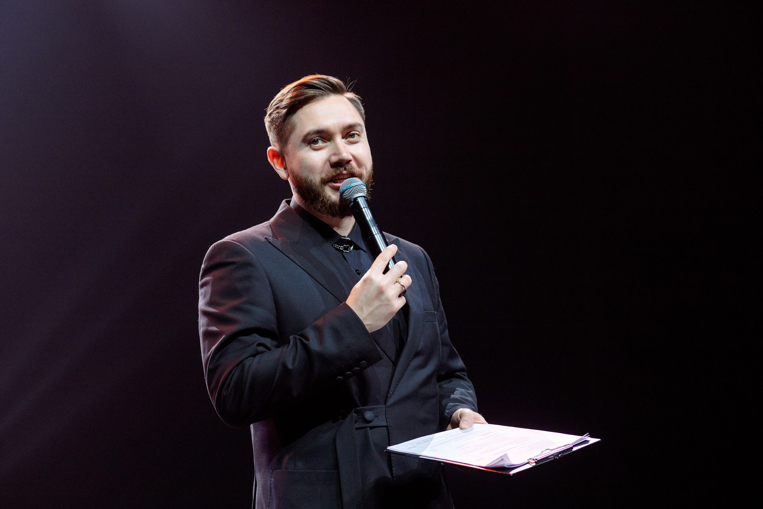 РЕПОРТАЖ: НОВЫЙ ГОД В ДК МЕТАЛЛУРГ. Профессиональный фотограф в Ижевске Леша Петров