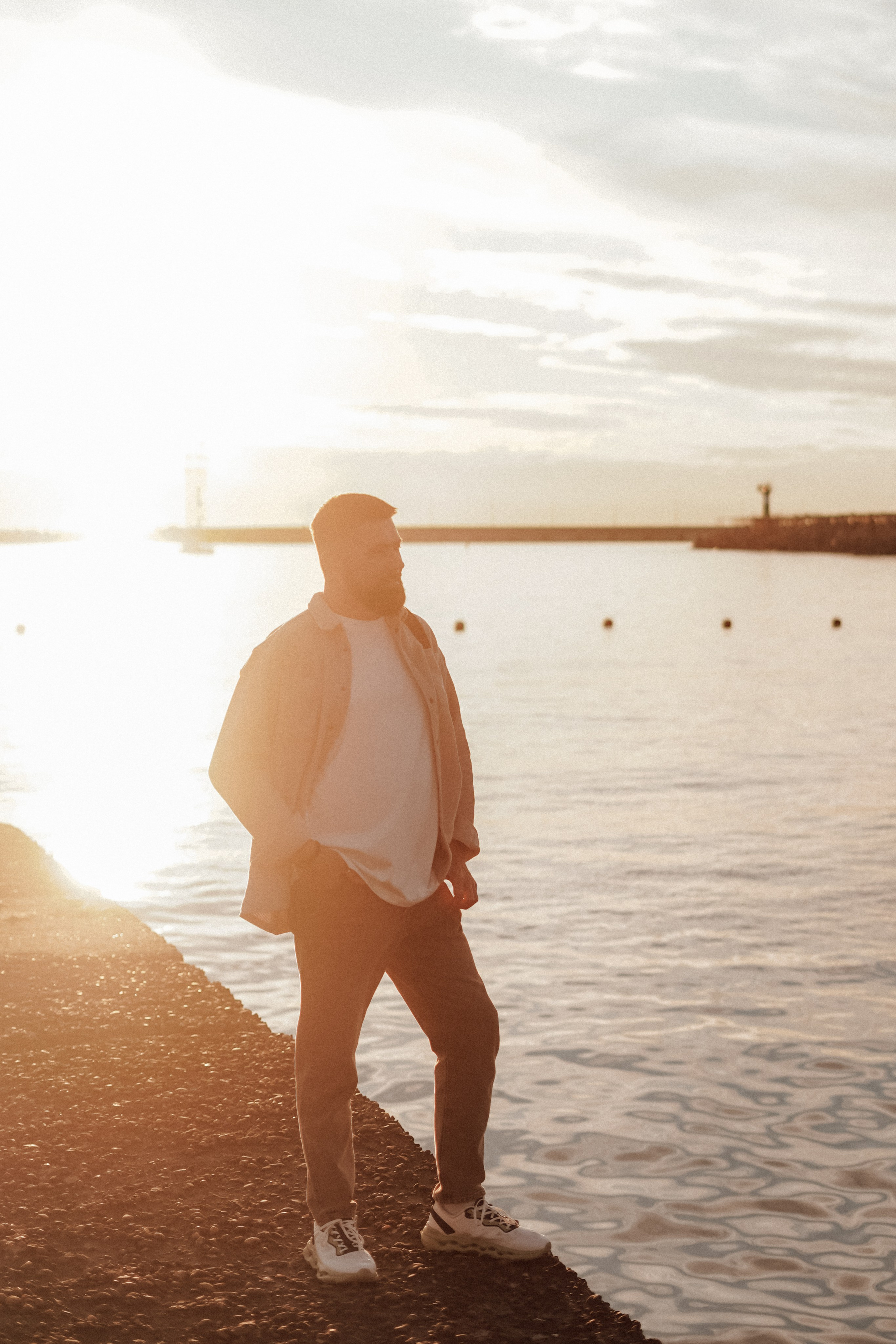 Фотосессия для Николая в морпорту и на ж/д вокзале Сочи. Фотограф в Сочи и Абхазии | Фототуры | September Air