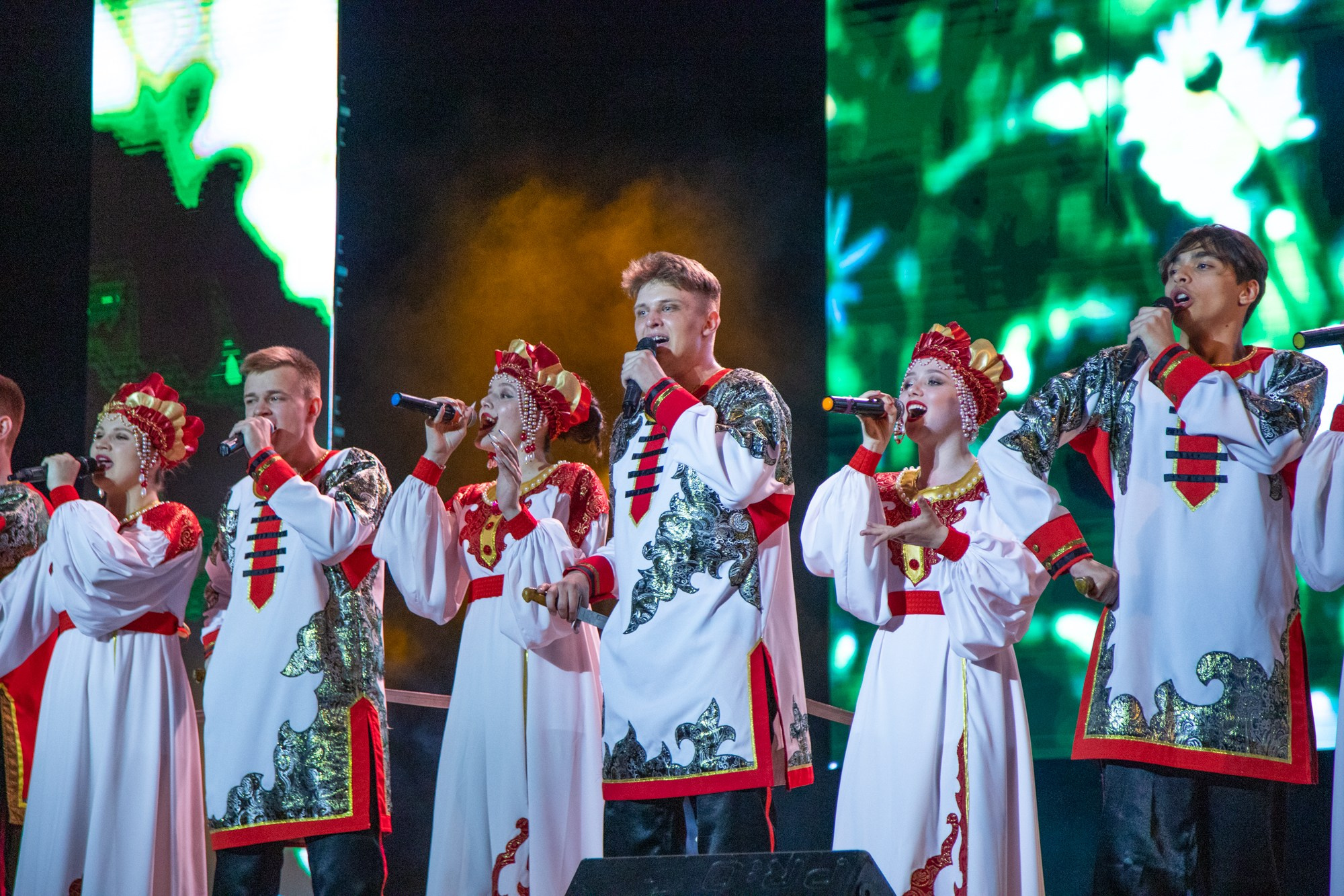 Гала-концерт «Студвесна на Кубани». Репортажный, промышленный и маркетплейс-фотограф Дмитрий Чернат