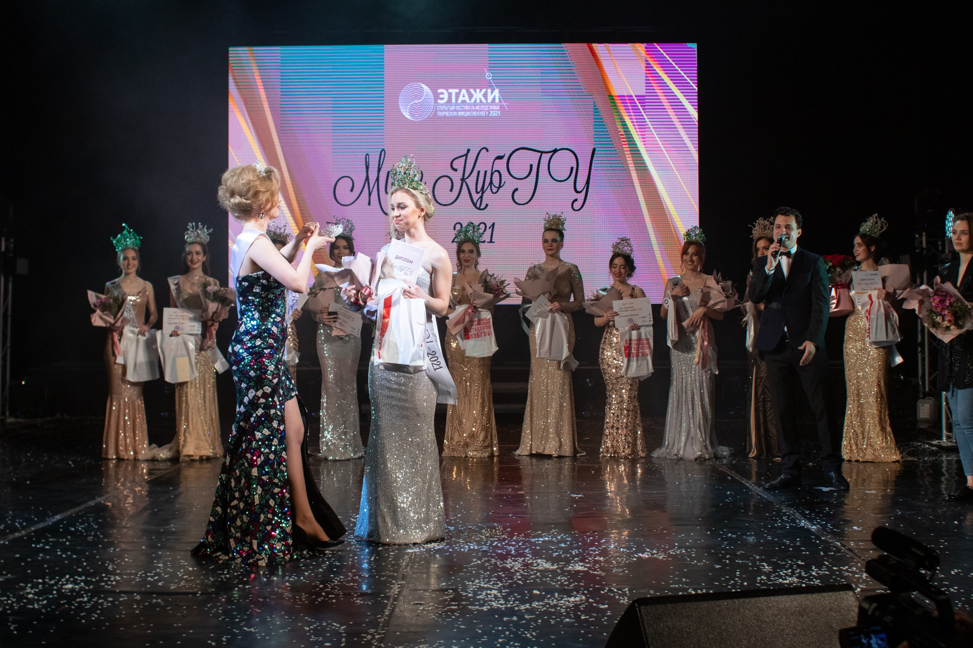 Конкурс красоты Мисс КубГУ 2021. Репортажный, промышленный и маркетплейс-фотограф Дмитрий Чернат