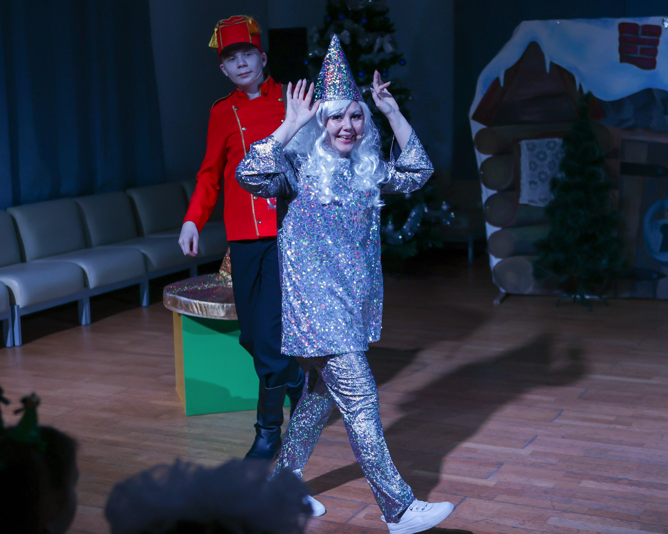 Новогодняя скачзка центр детского творчесва Подольск. Выпускные альбомы и школьный фотограф в Подольске, Троицке, Щербинке, Москве и Московской области