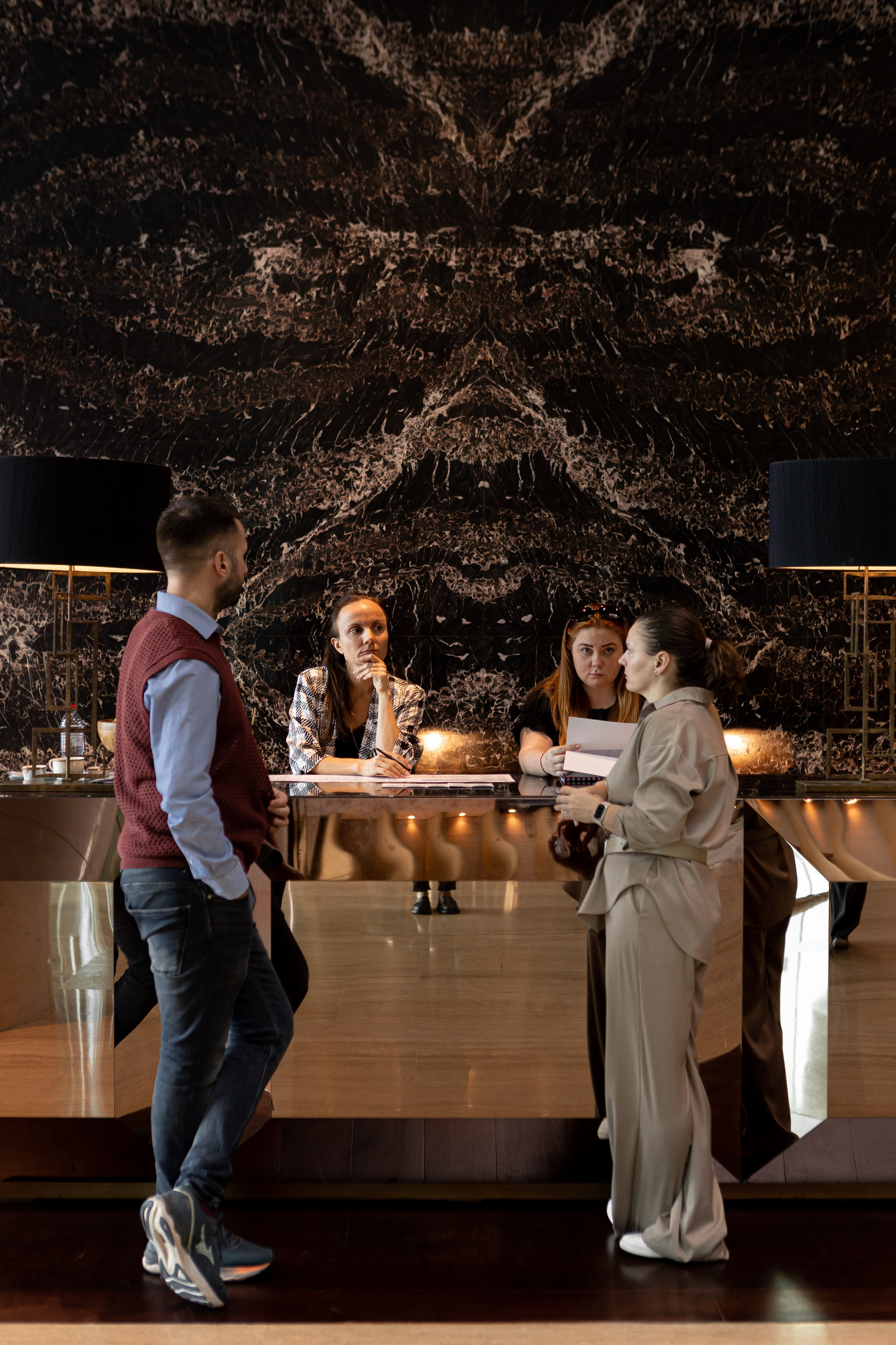 Abu-Dhabi | NA VOLNE Backstage. Фотограф Юлия Назарова