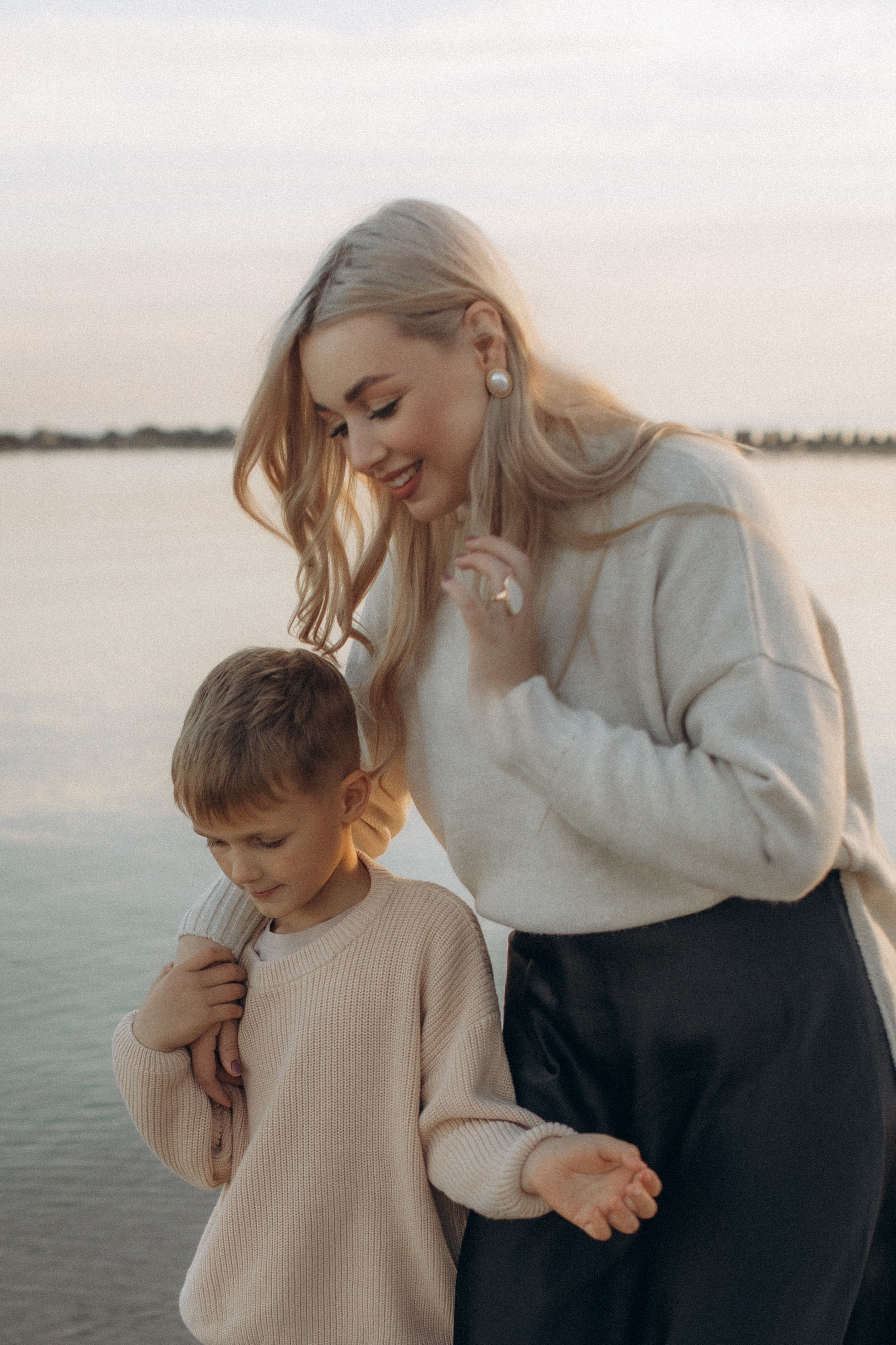 Альбина с сыновьями, сентябрь. Семейный фотограф lifestyle в Новосибирске Елена Шпилевая