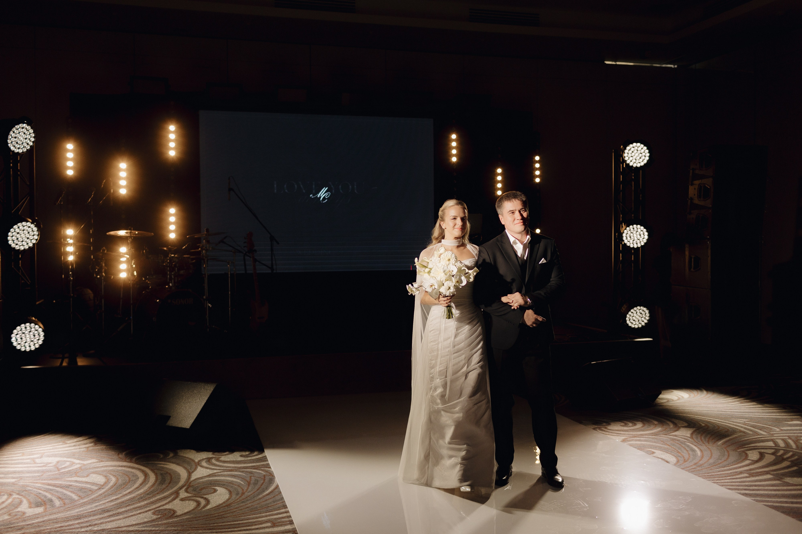 САША И МИША, LOTTE HOTEL, САМАРА. Свадебный и индивидуальный фотограф в Челябинске Евгения Негодяева