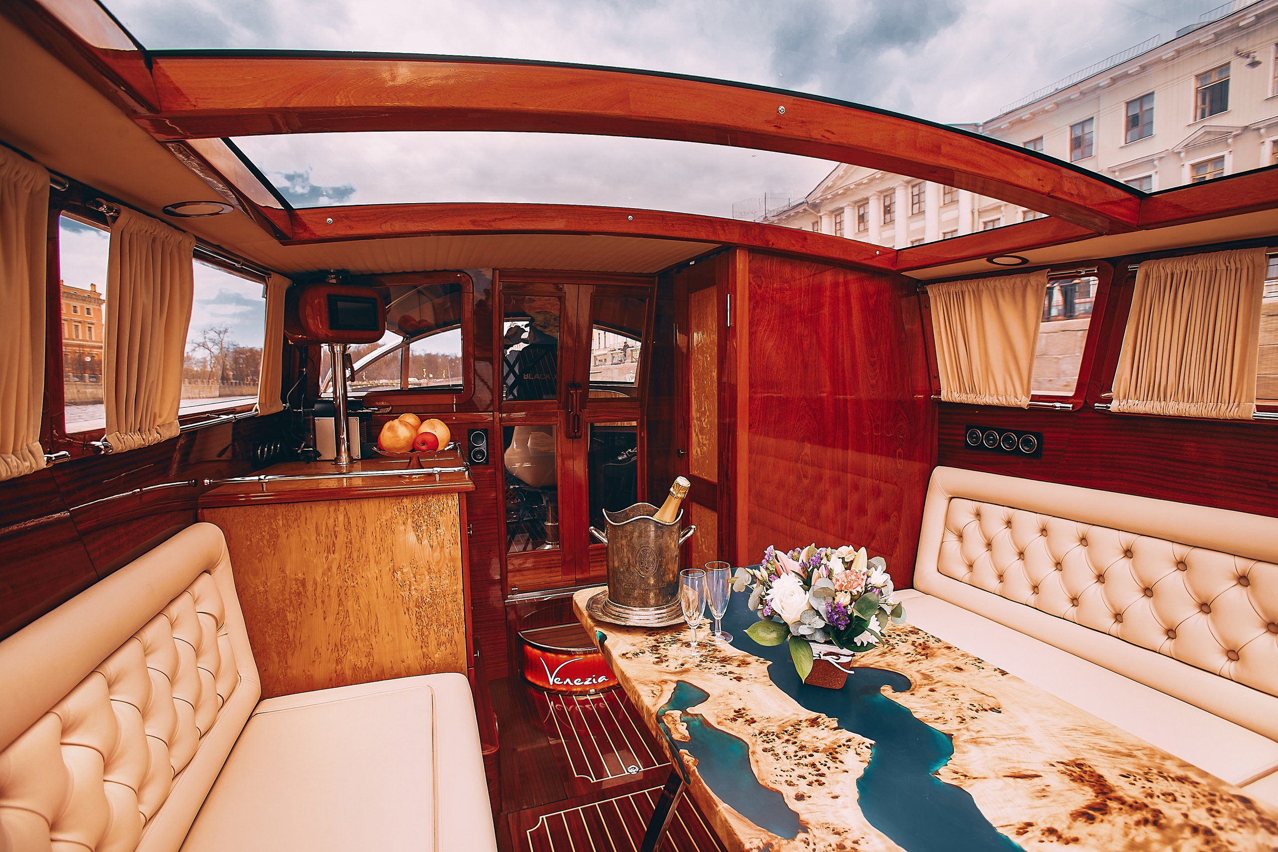 Катер «Venezia Nord». SPB Rent Boats|аренда катеров и теплоходов