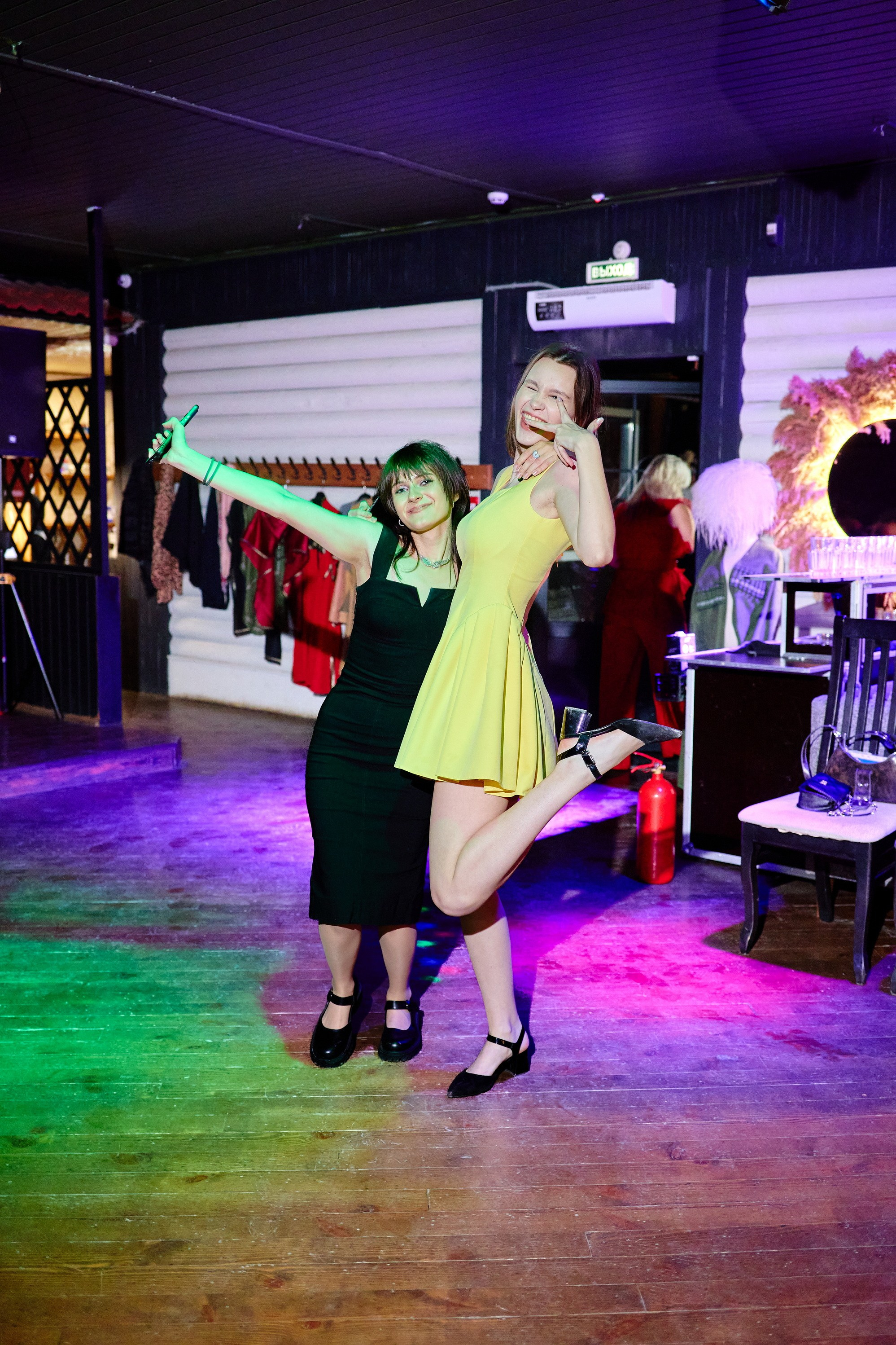 Выпускной 35 Сош. Фотограф Выпускные альбомы Таганрог Сергей Коробченко