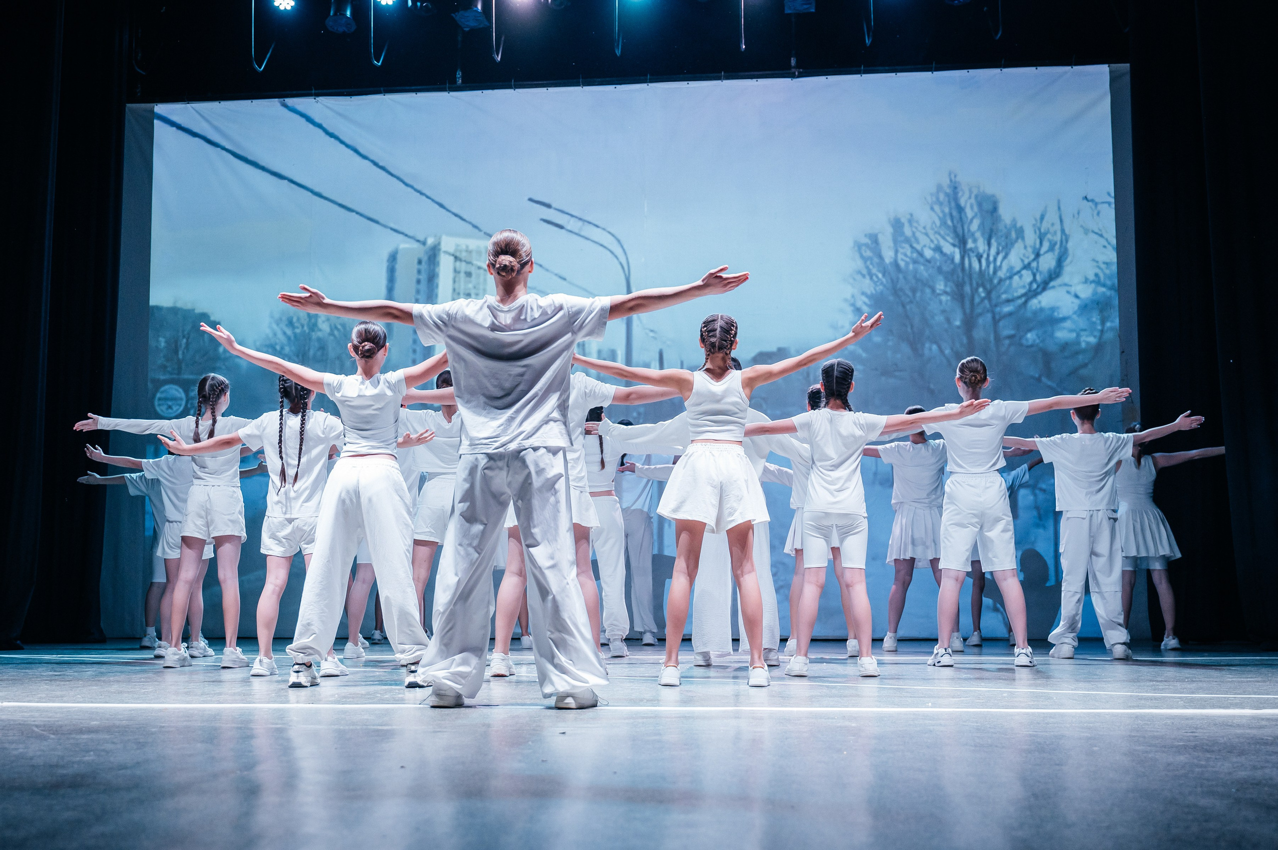 Танцы. Фотограф Елена Рогашкова