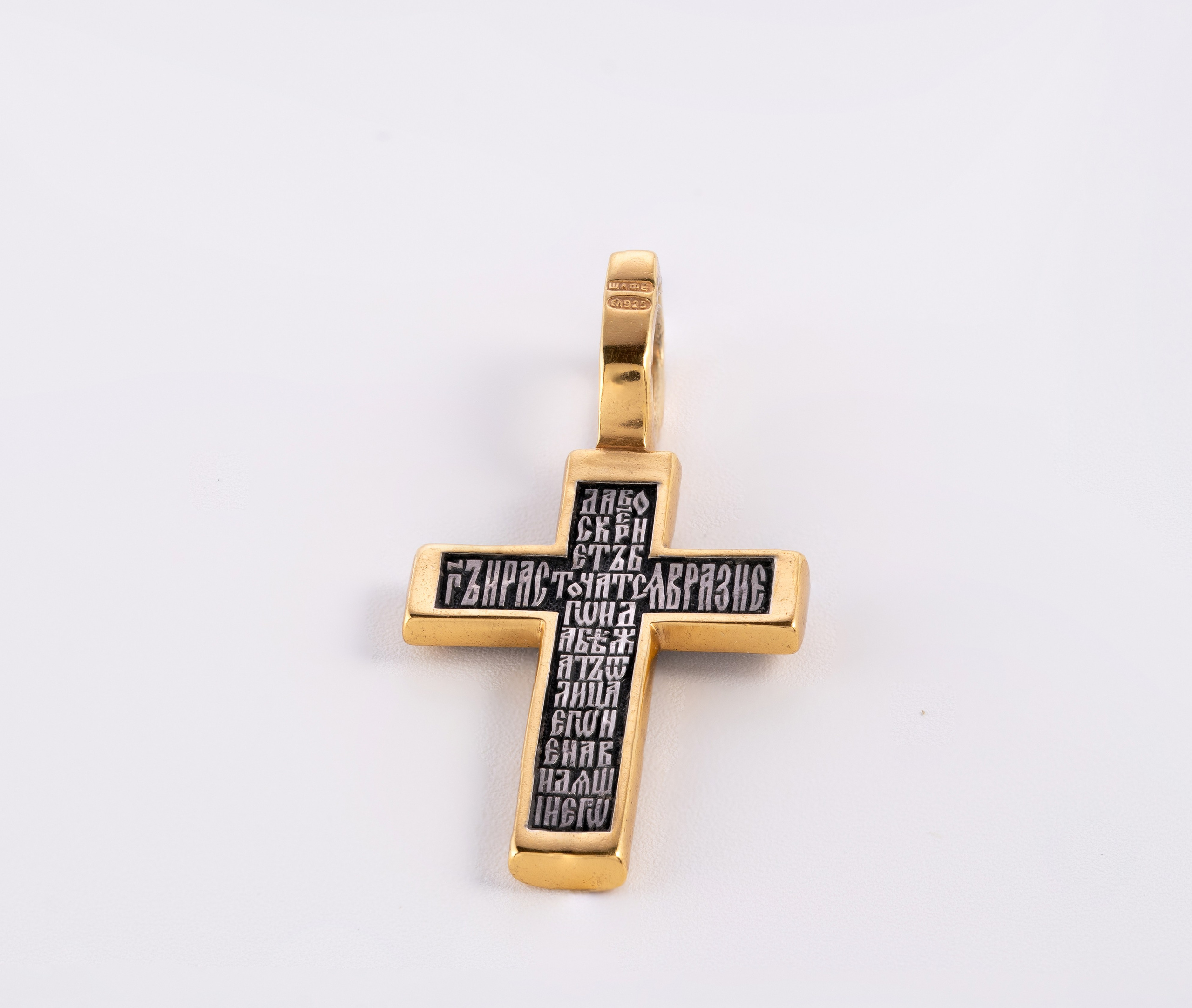 Фокус-стекинг ювелирных украшений. Предметный, рекламный, ювелирный фотограф в Москве