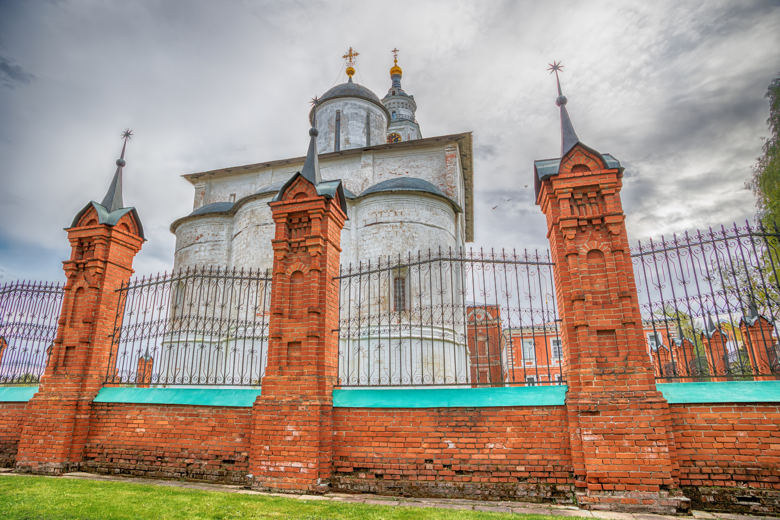 «Тайны Волоколамского кремля: Эхо веков в камне и звоне». 1000 куполов России, фотопроект Вадима Квятковского и Надежды Ельцовой
