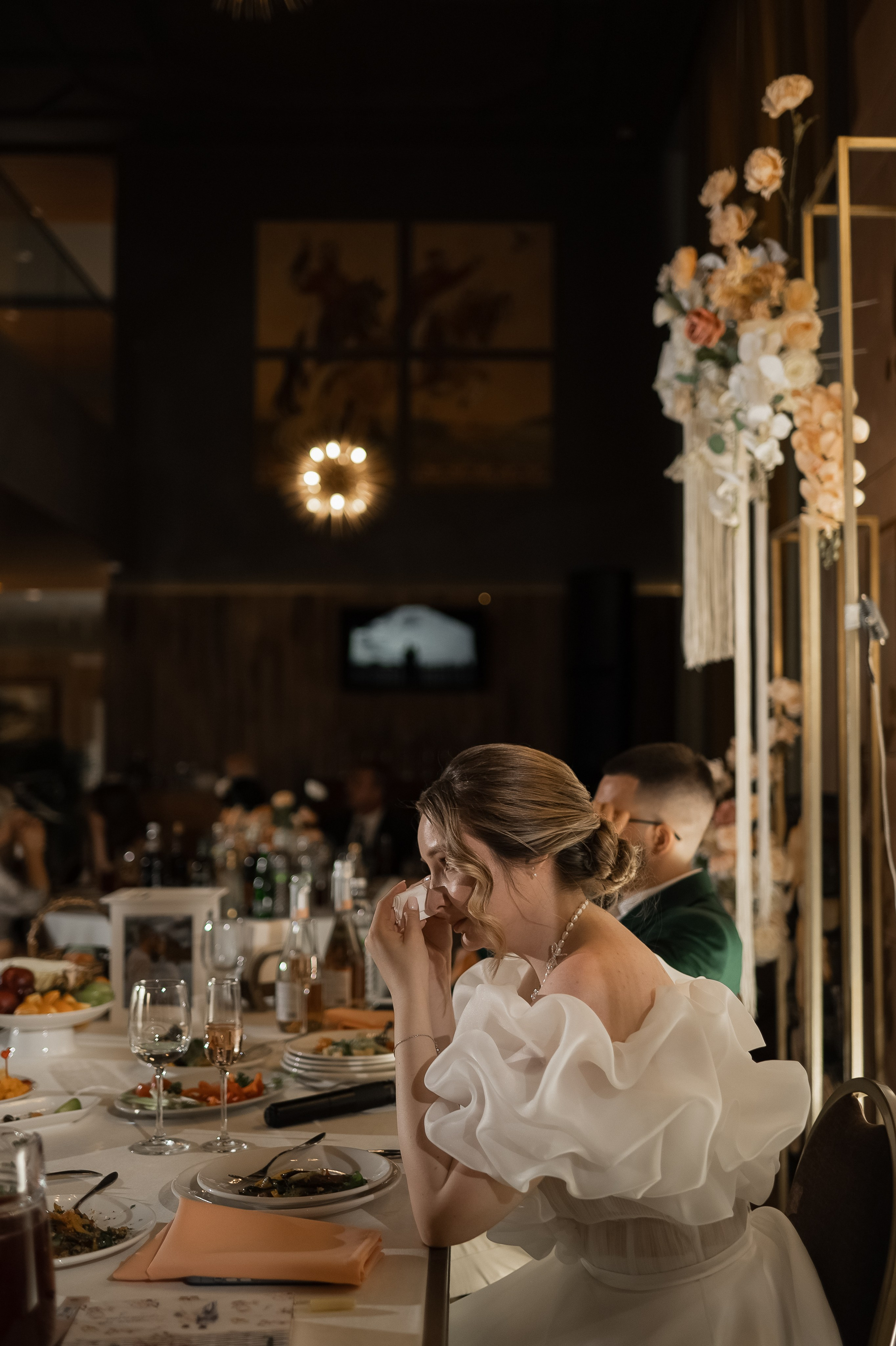 Свадебное торжество в ресторане «За Поводом». Ярослава Ерина — свадебный фотограф в Москве