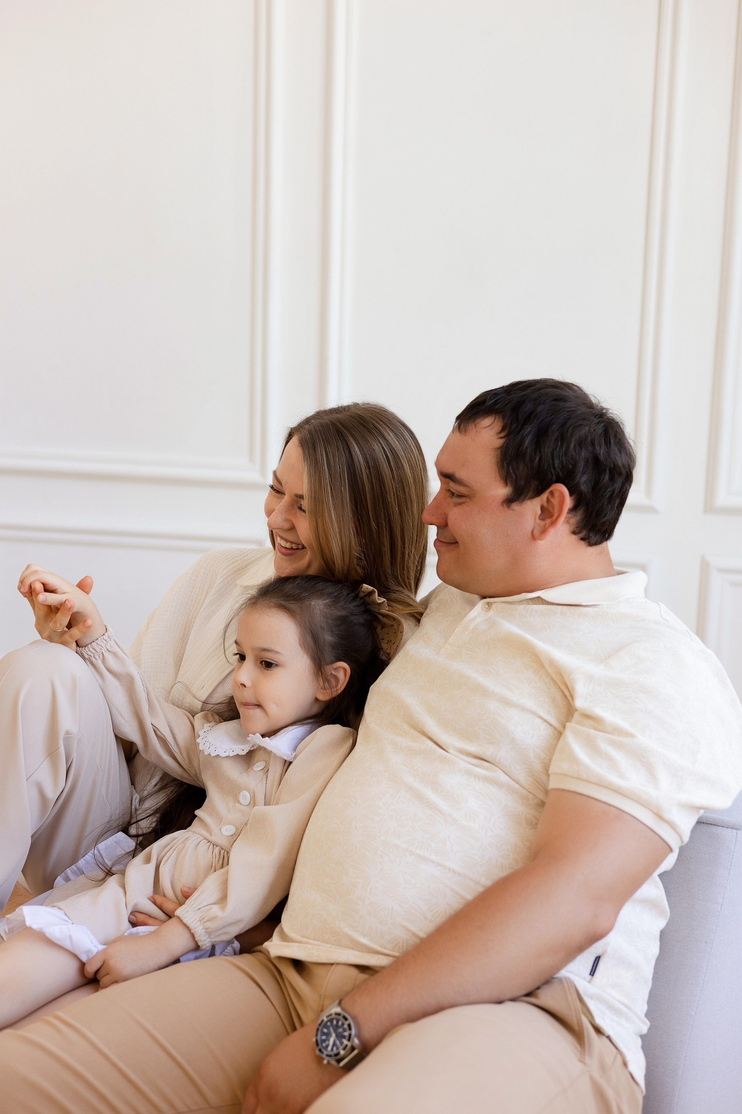 Съемка большой семьи в студии SVET. Семейный фотограф в Екатеринбурге Маргарита Курносова