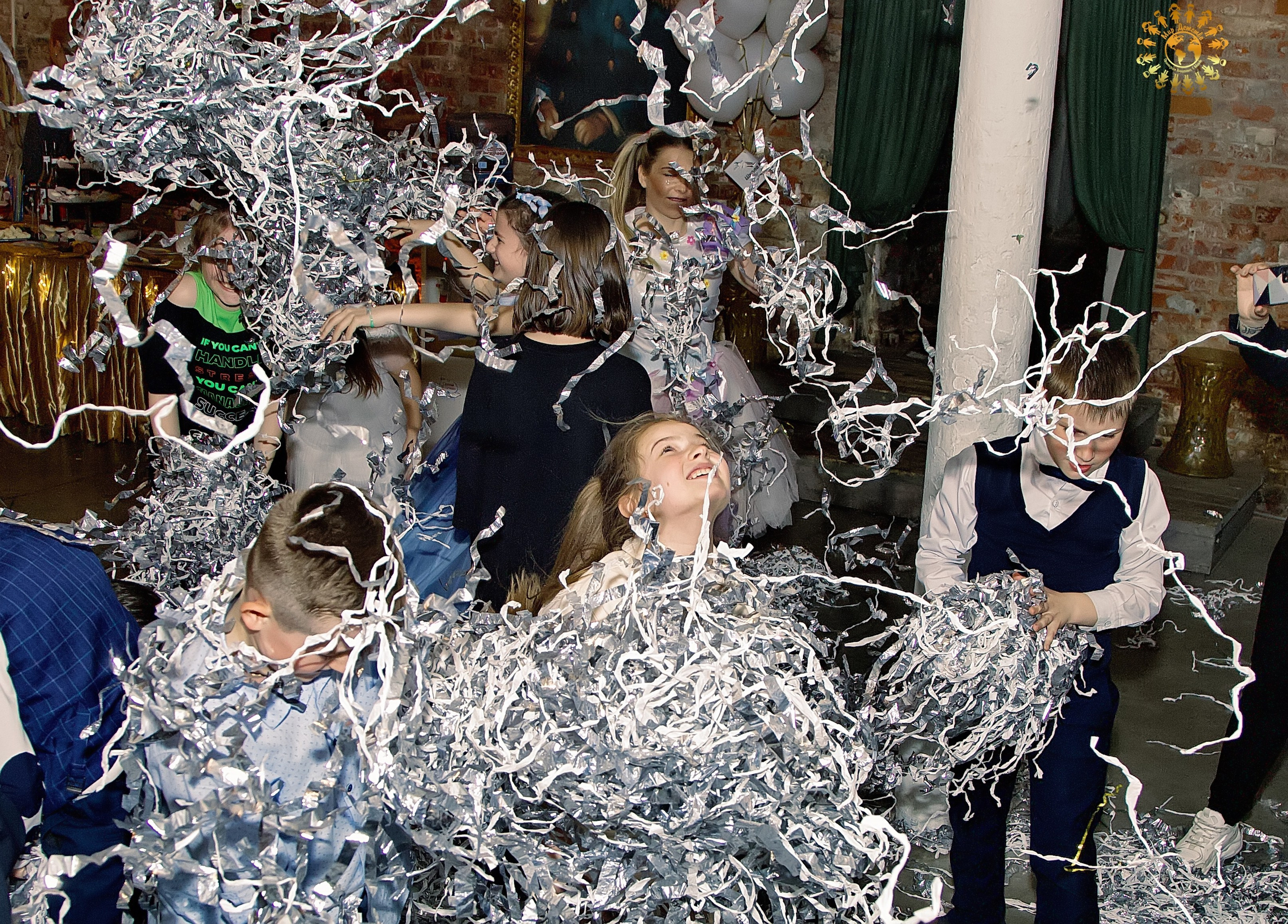 Выпускной 2023 (4-й класс, ММШ). Клуб Royal. Москва. Репортажная съемка в Москве и области. Анималистика