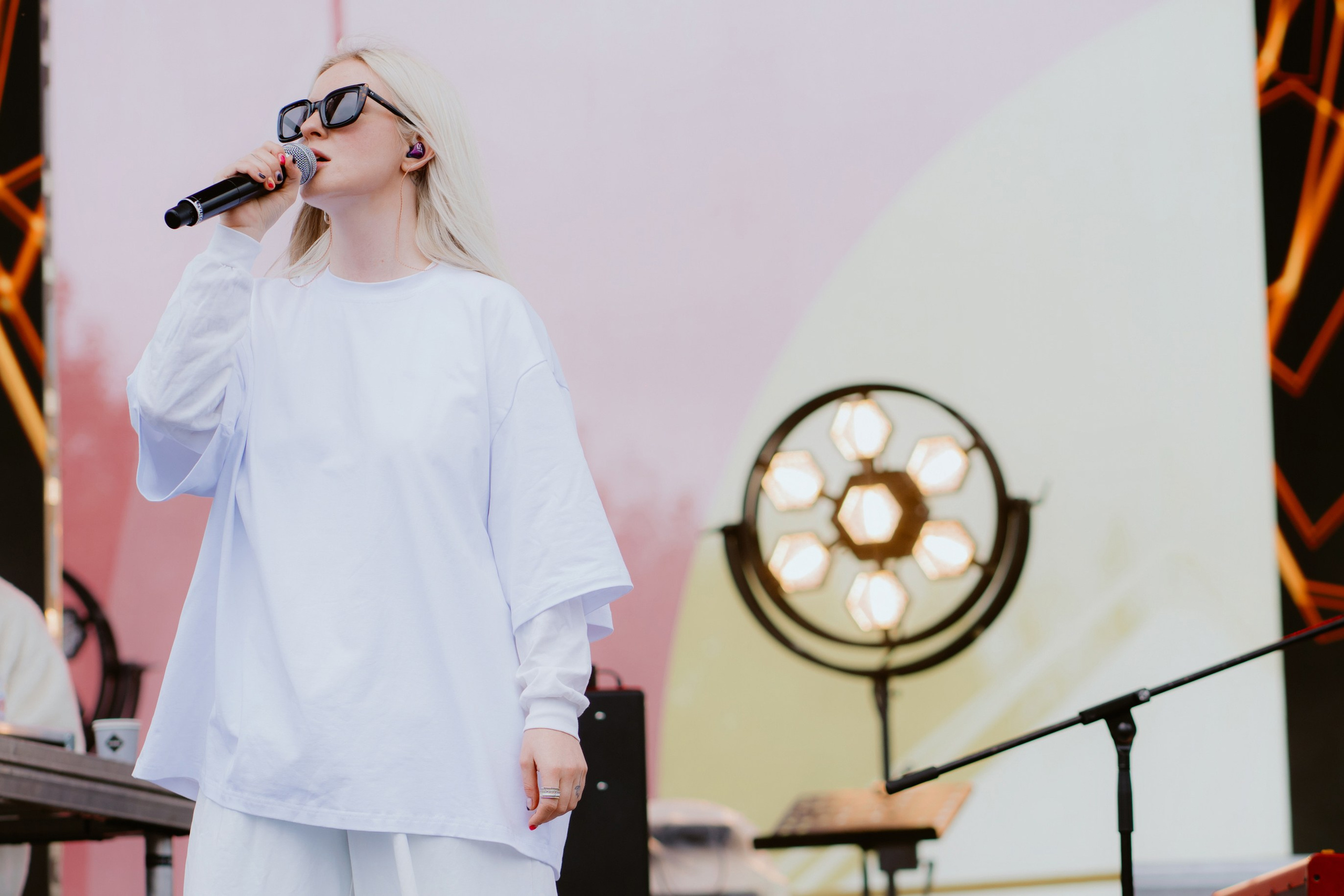 Dvor mega music festival. Photographer — ERASTOV