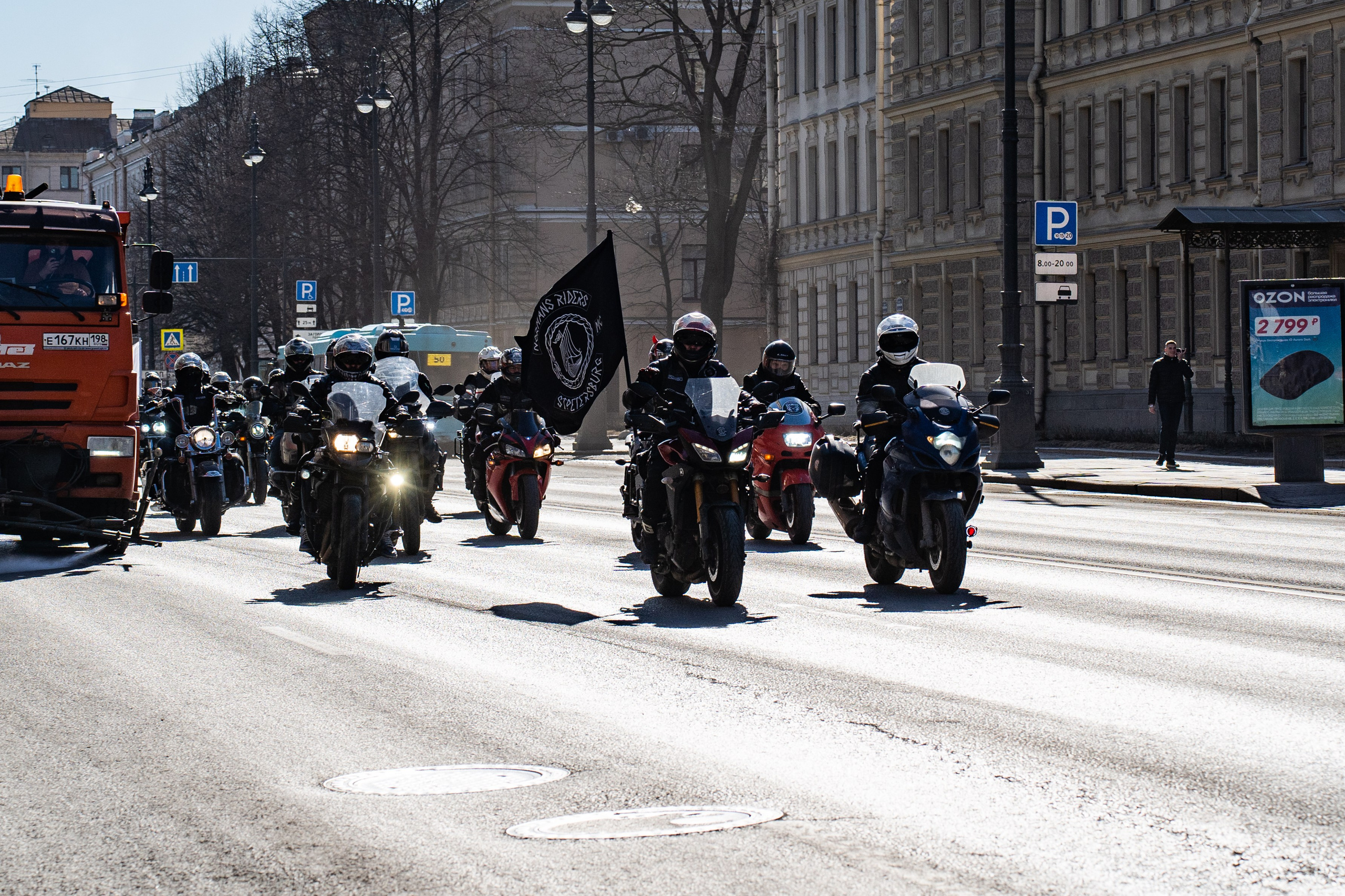 Весенний прохват мотоклуба Normans Riders MC. Концертный и репортажный фотограф в Санкт-Петербурге Слава Пахомов