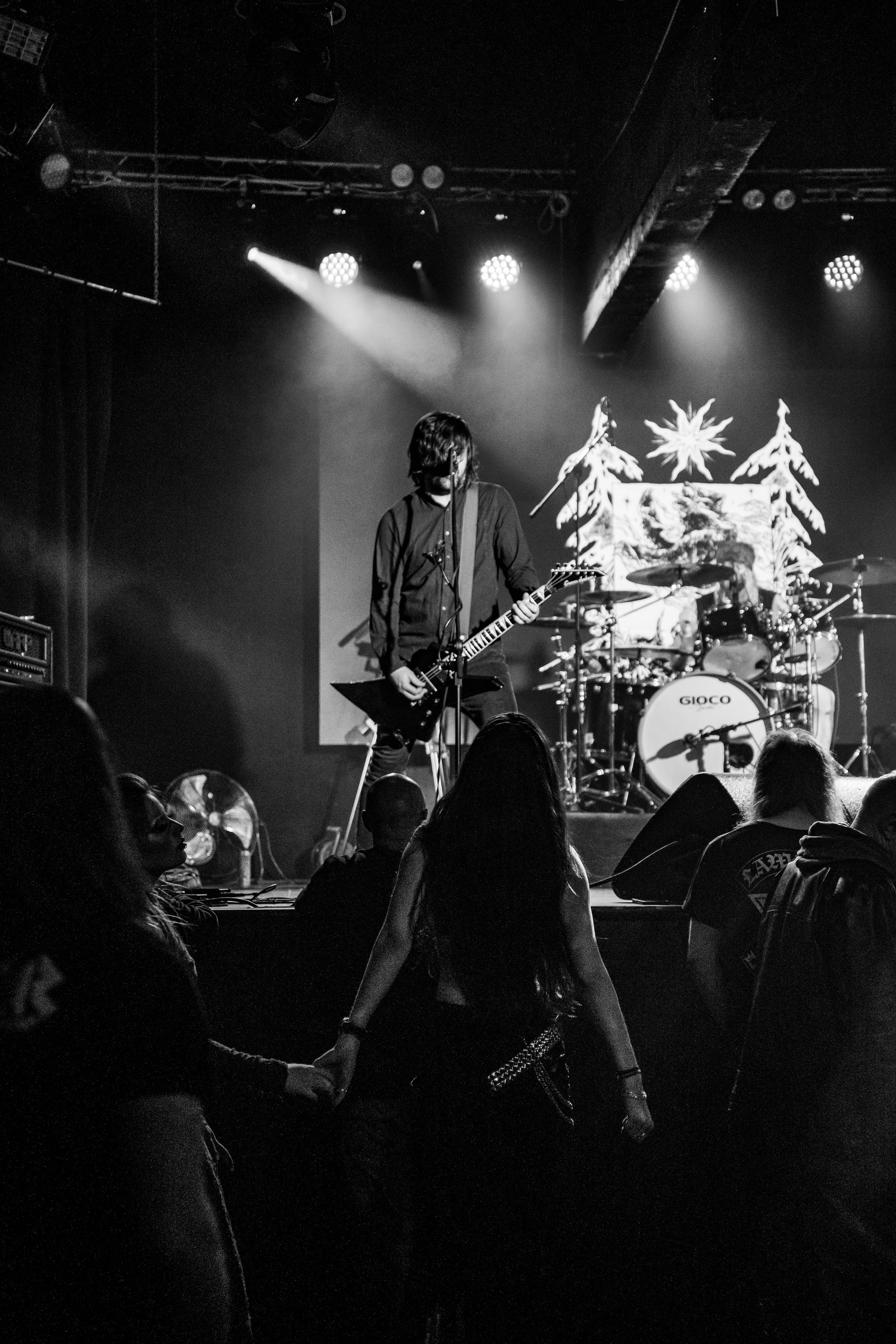 ИЛ • Minuala • Khlad|Glastonberry. Концертный и репортажный фотограф в Санкт-Петербурге Слава Пахомов