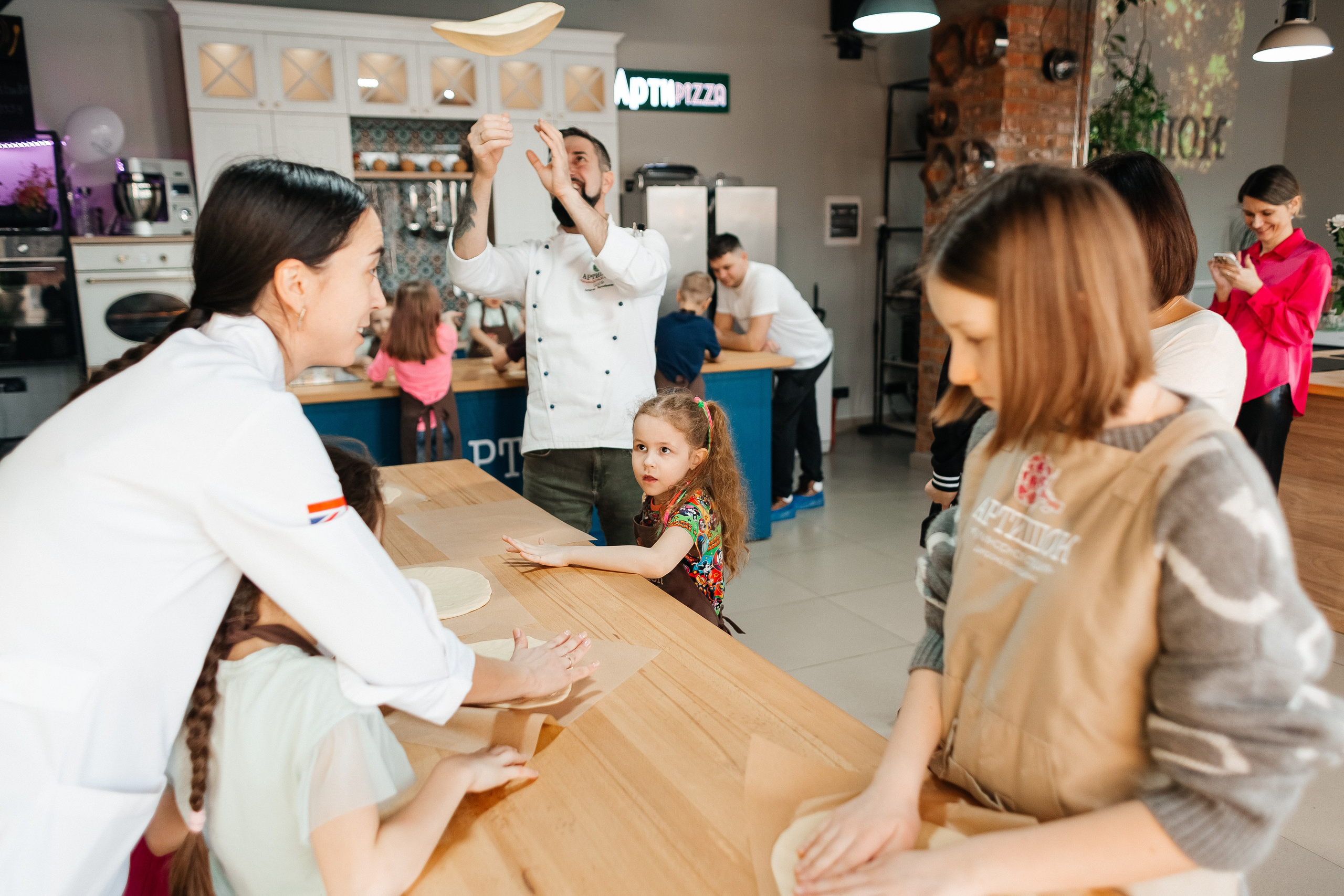 Детский мастер-класс в «АРТиШОК». Фотограф Кемерово | Сергей