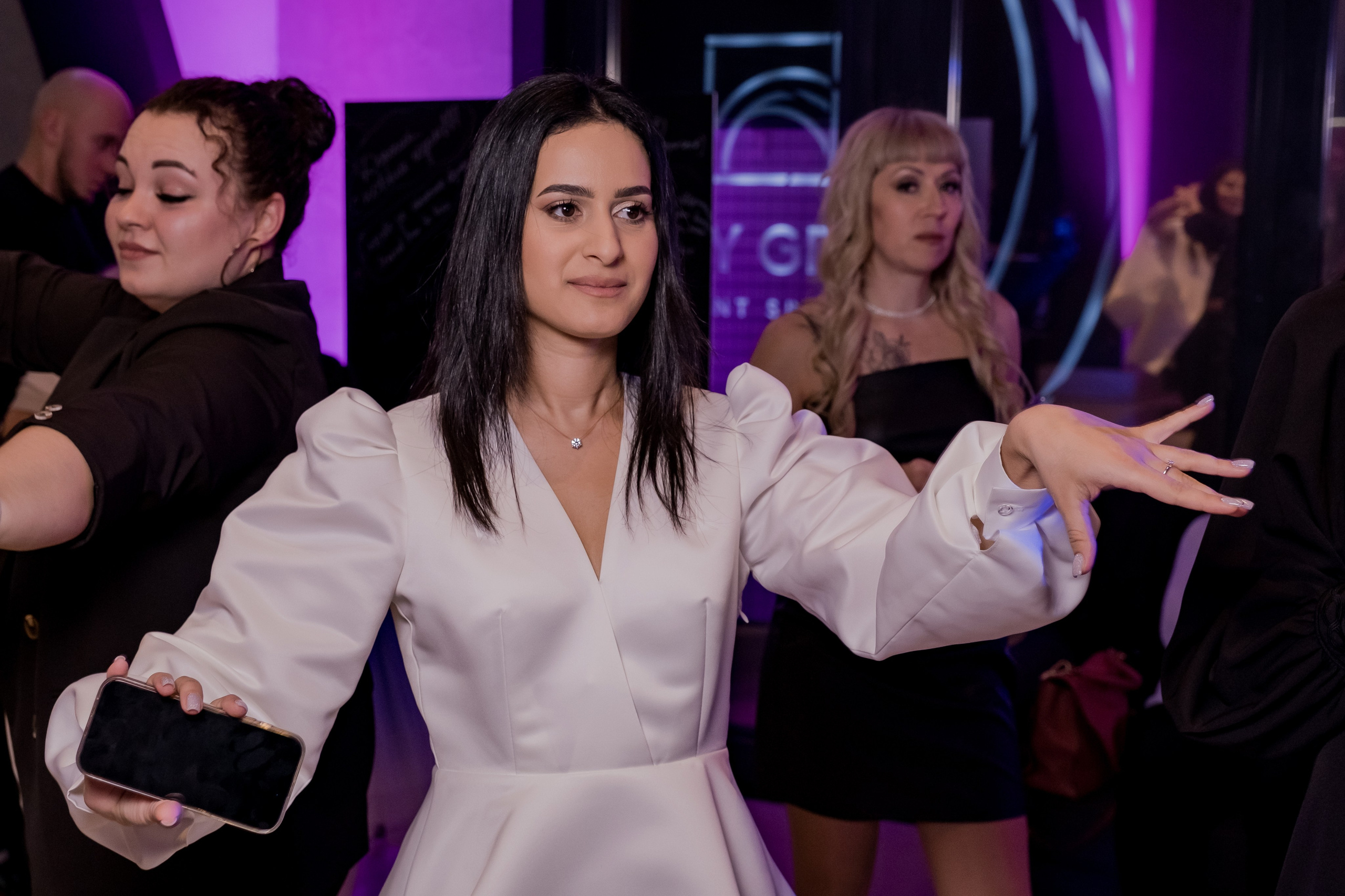 Выпускной онлайн-школы Шушанны Исраелян совместно с Анной Горбуновой. Репортажный фотограф Анастасия Ащепкова