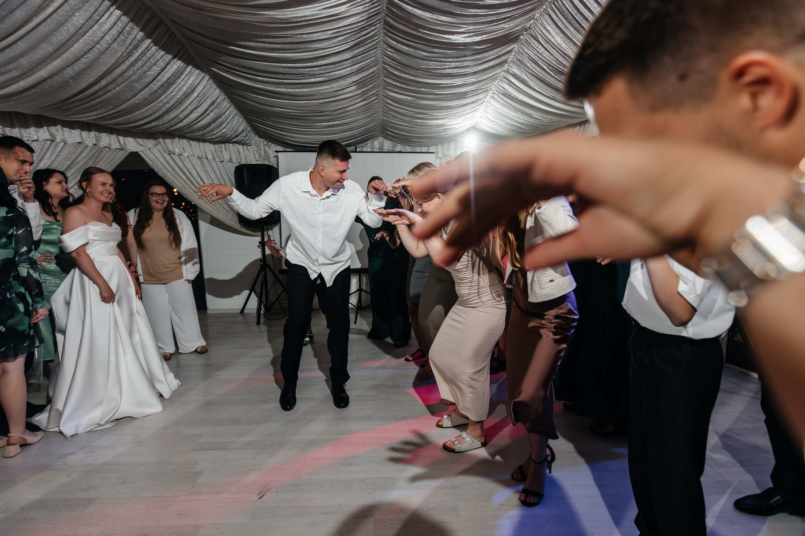Анонс свадьбы Юлии и Игоря. Городская лавстори в Севастополе. Свадебный фотограф в Крыму и Севастополе Ольга Баскакова
