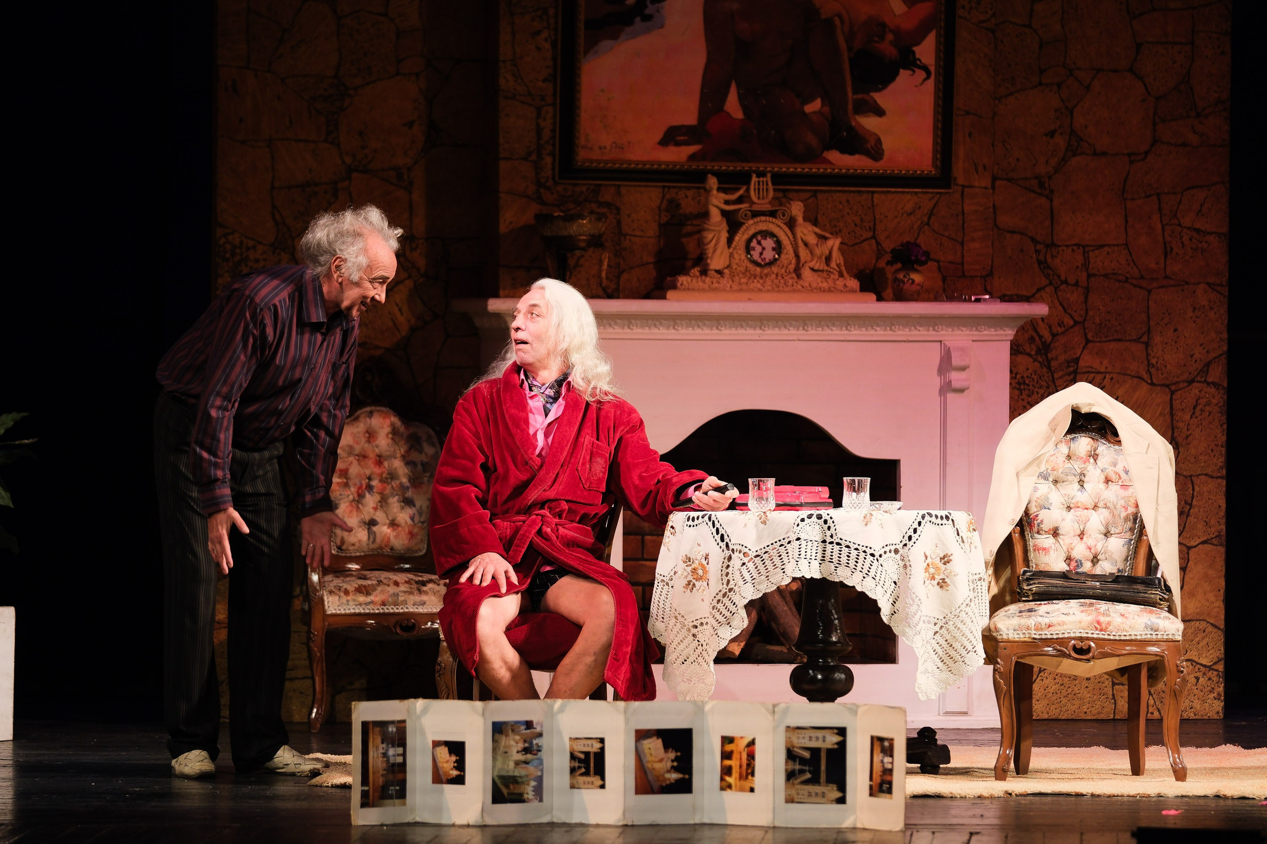 Ужин с дураком. Фотограф Анатолий Деникин