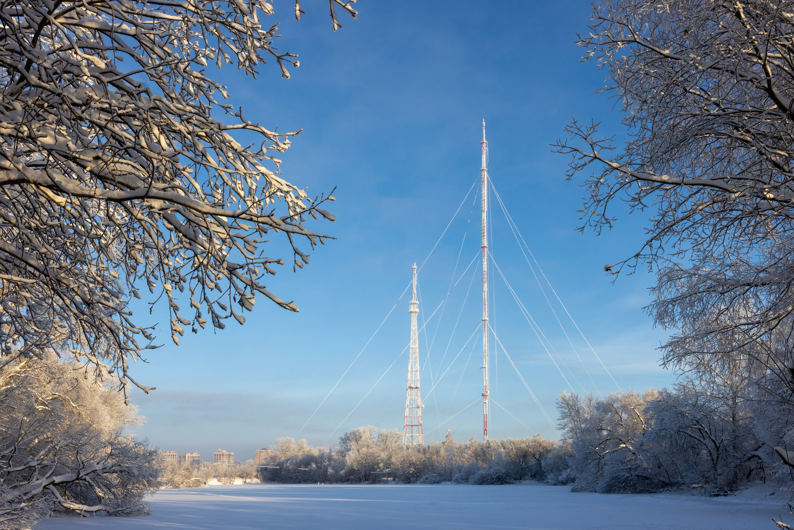 Телецентр. Башни «ОРТПЦ» в январкую стужу. Фотограф в Туле Крупский АнДРей. Фотостудия «КАДР71» в Туле