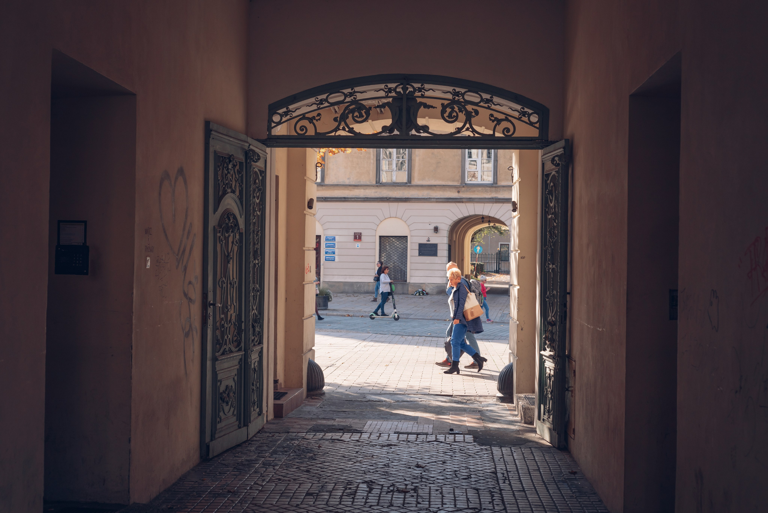 Варшава глазами рекламного фотографа из Гуанчжоу. Коммерческий и предметный фотограф в Гуанчжоу Коваленко Александр