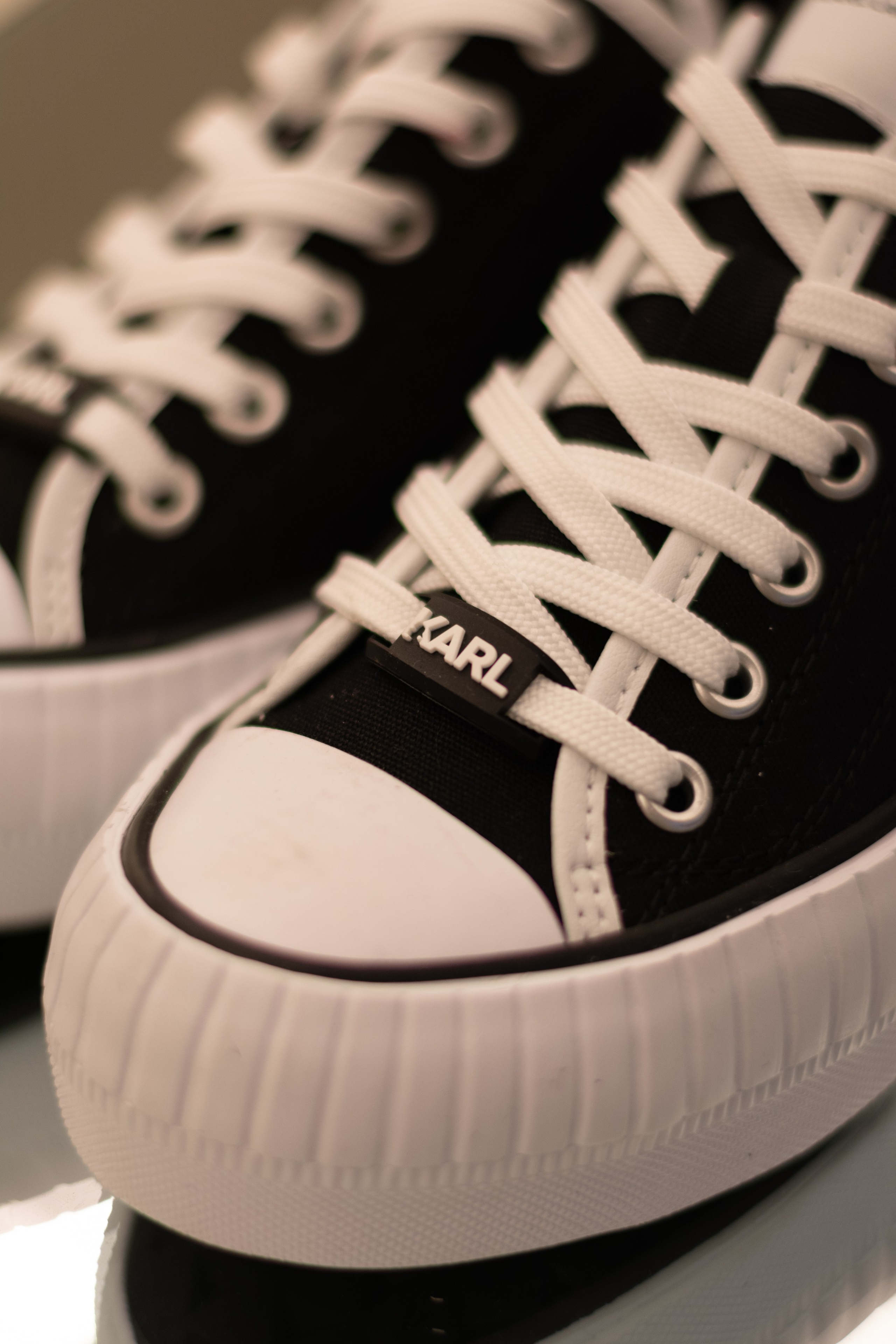 Для организаций. Предметная фотосессия для обувного магазина Capsula. Фотограф/видеограф Богдан Голованов