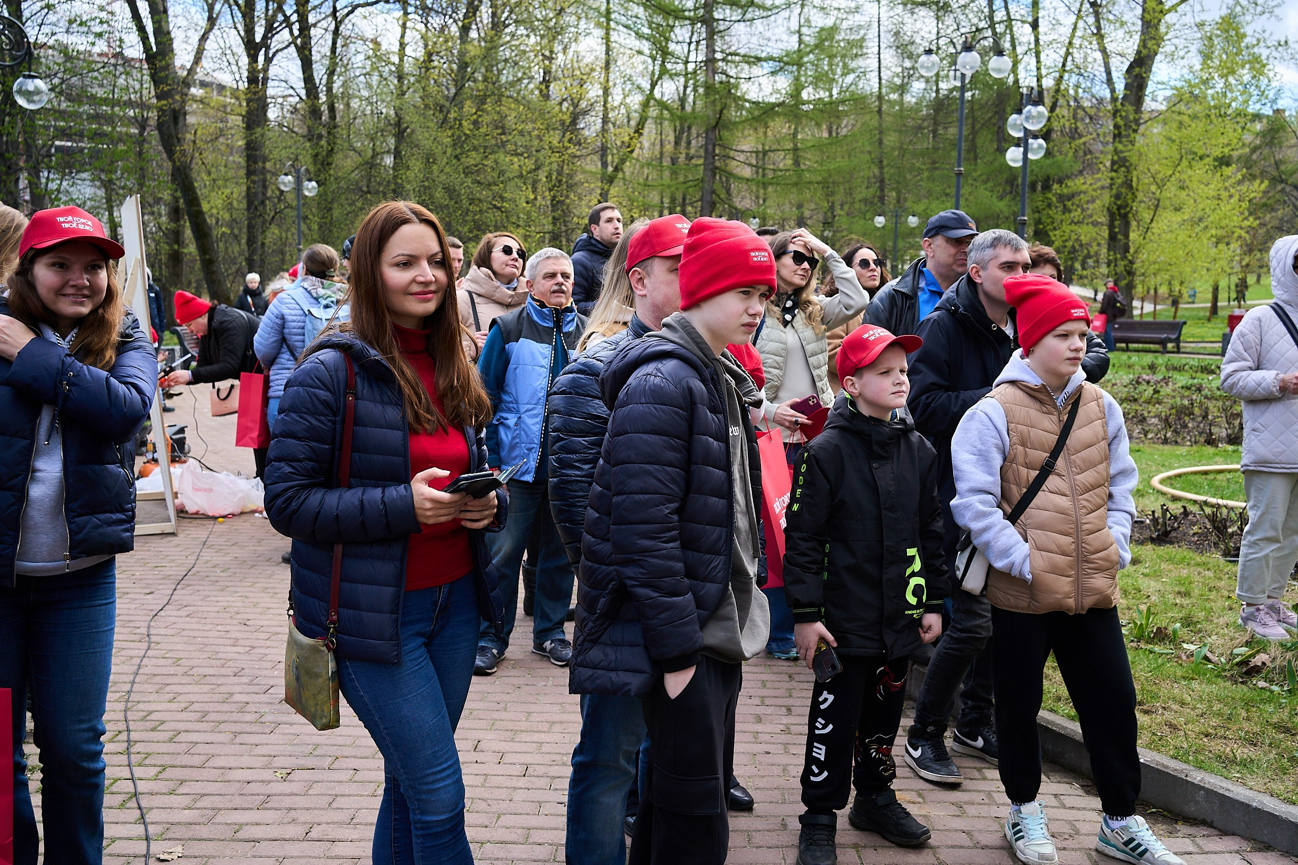 Субботник у Управления делами Мэра и Правительства Москвы. Фотограф и Видеограф в Москве. Олег Корушев