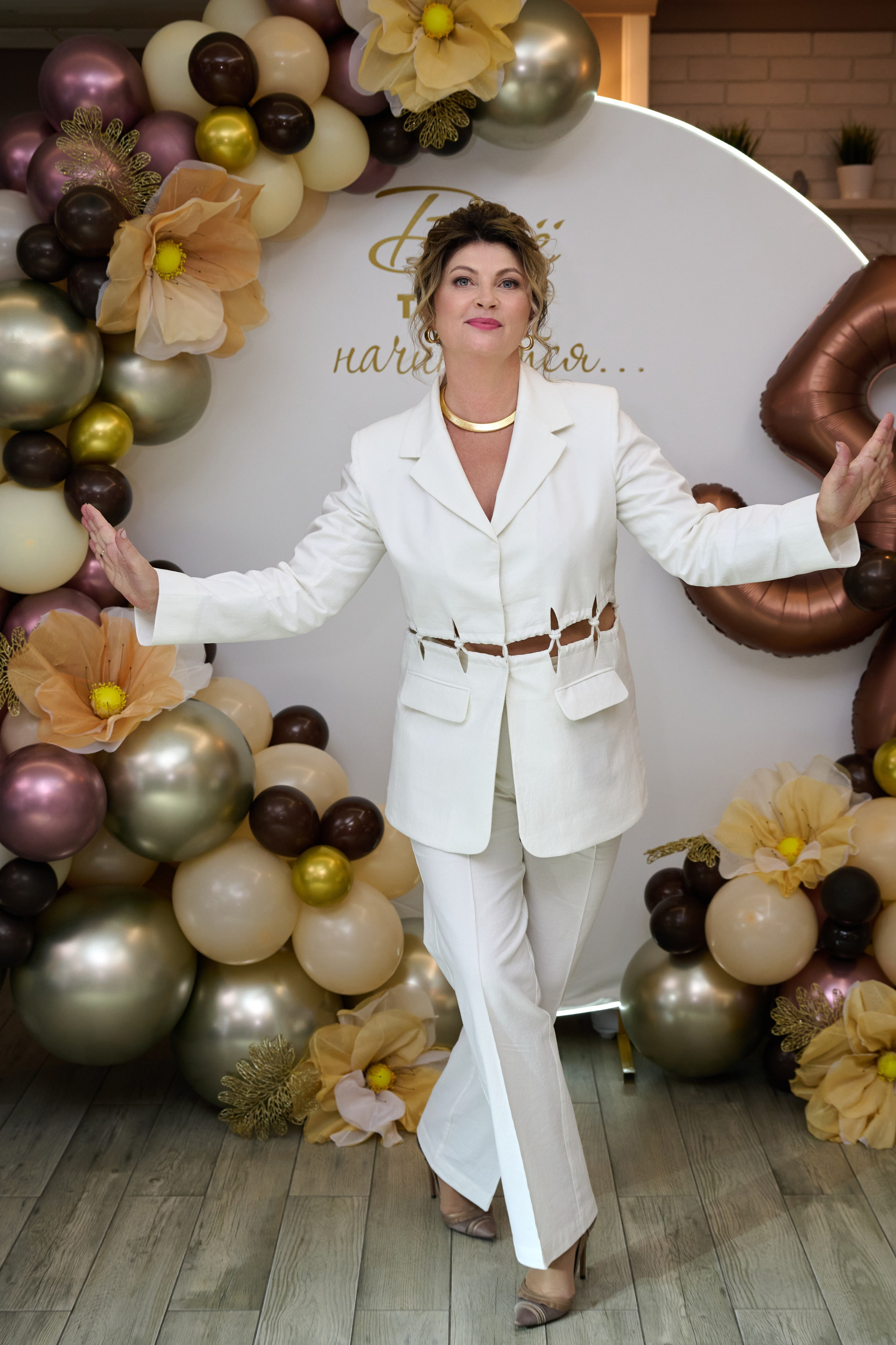 Фотосъемка юбилея Валентины. Профессиональный фотограф Старый Оскол, Губкин — свадьба, венчание, крещение, юбилей и день рождения