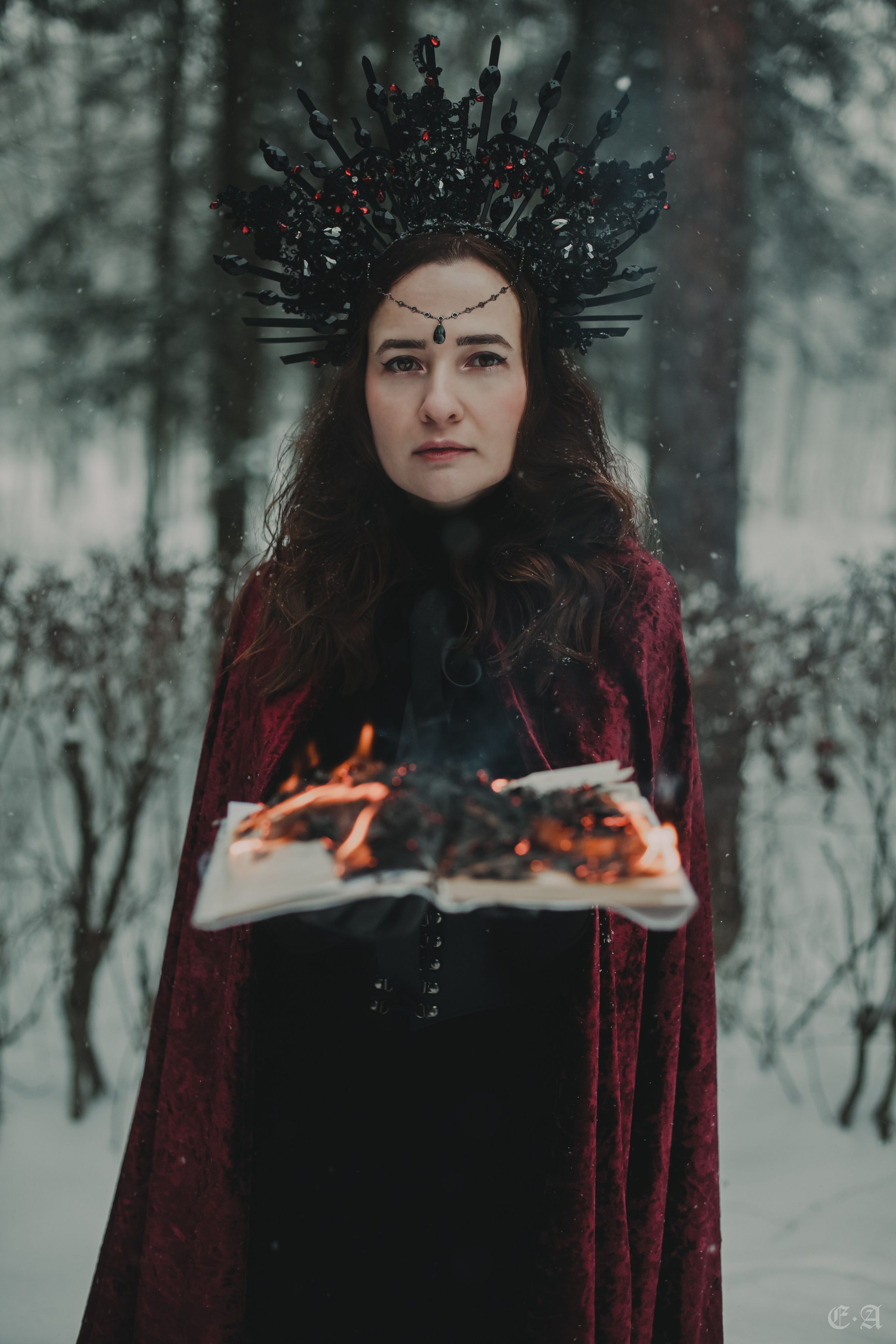 Зимняя сказка для Witch Light. Фотограф Ellairen