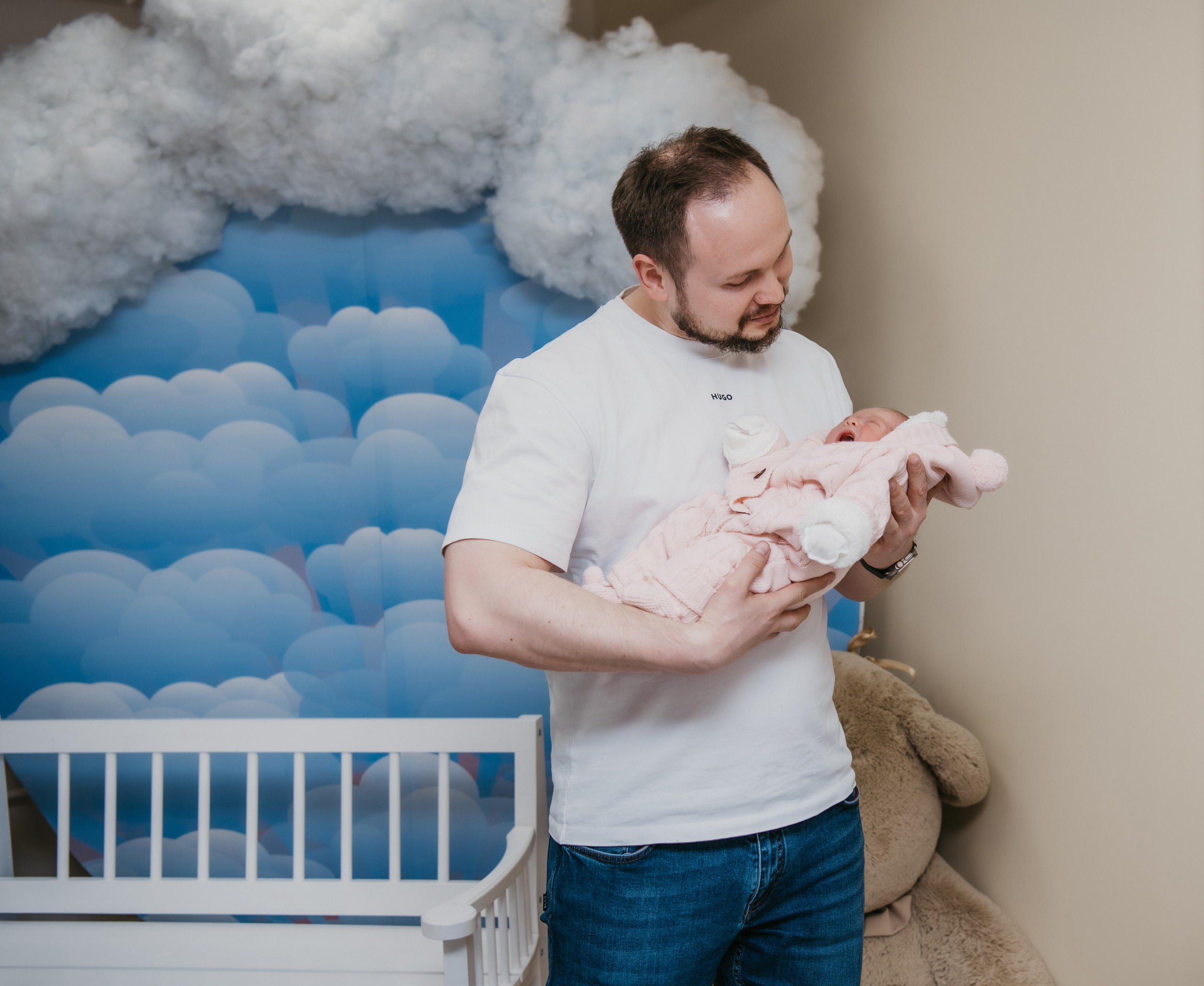 Выписка малышки. Мать и дитя на Севастопольском. Фотограф на выписку из роддома в Москве и МО