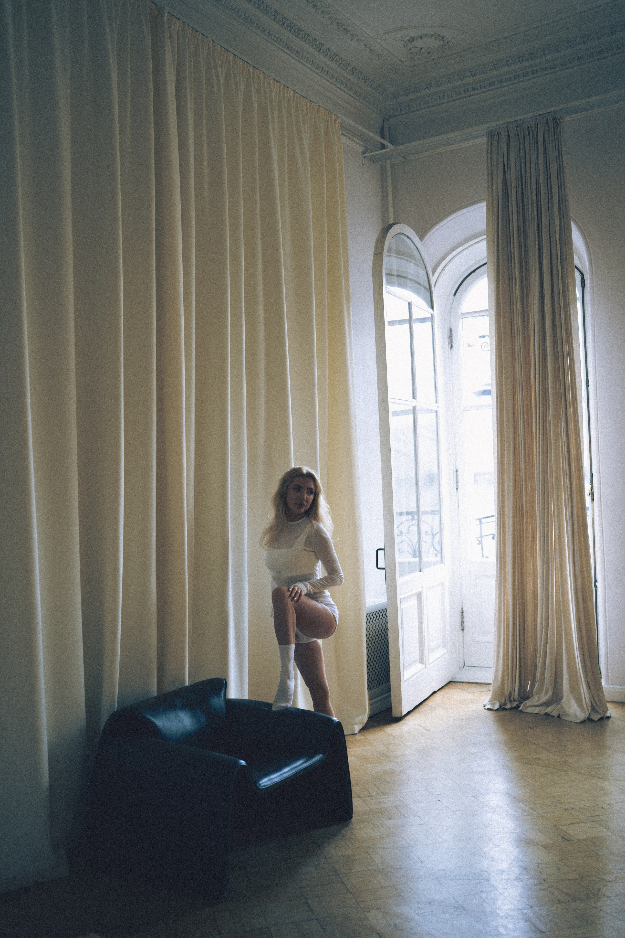 МИНИМАЛИЗМ В СТУДИИ НА ЧЕРНЫШЕВСКОЙ В СТУДИИ С БАЛКОНОМ. Профессиональный фотограф, Санкт-Петербург — Виктория Богомолова