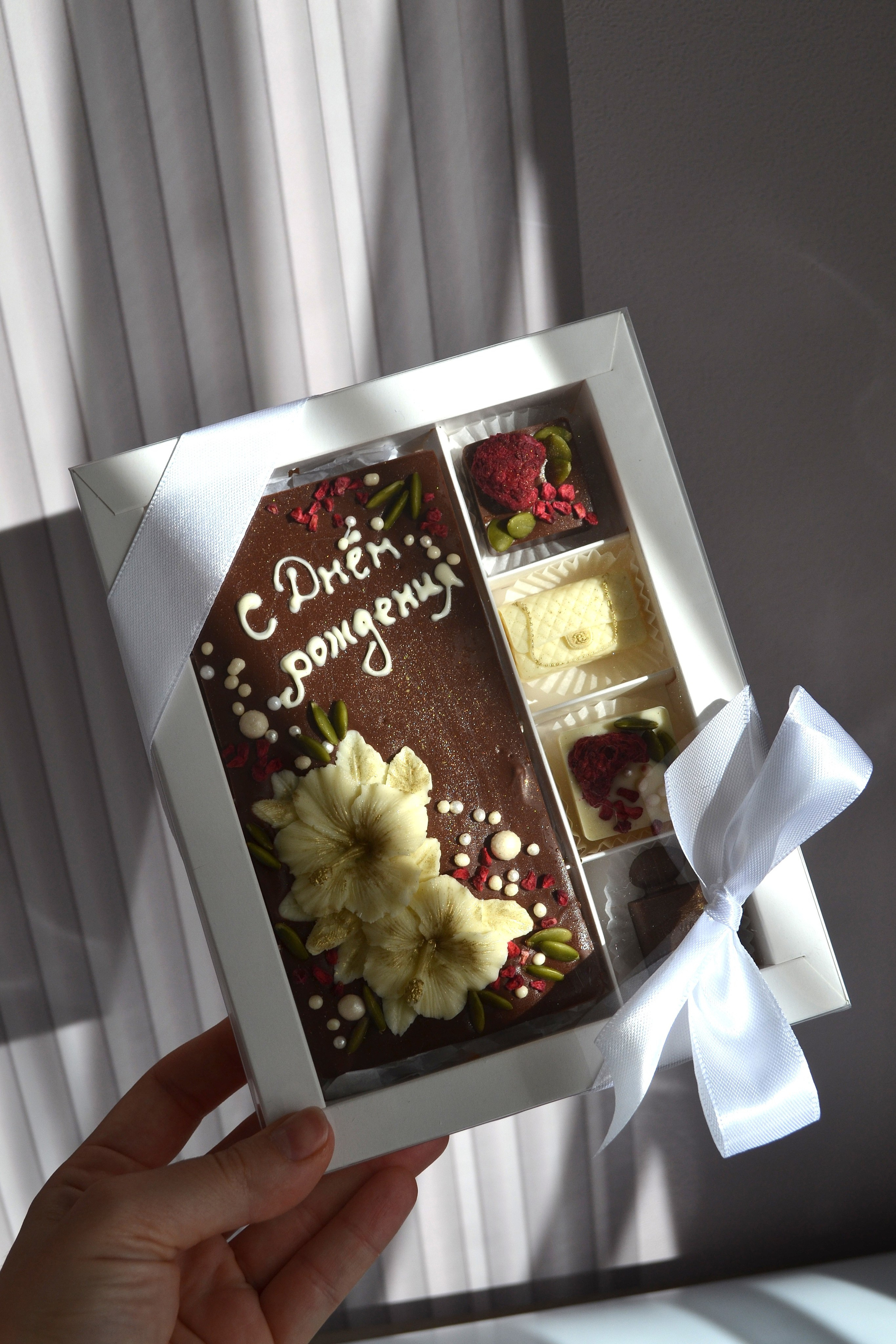 Шоколадная продукция. Кондитерская. Торты и десерты на заказ в Москве и области, город Химки