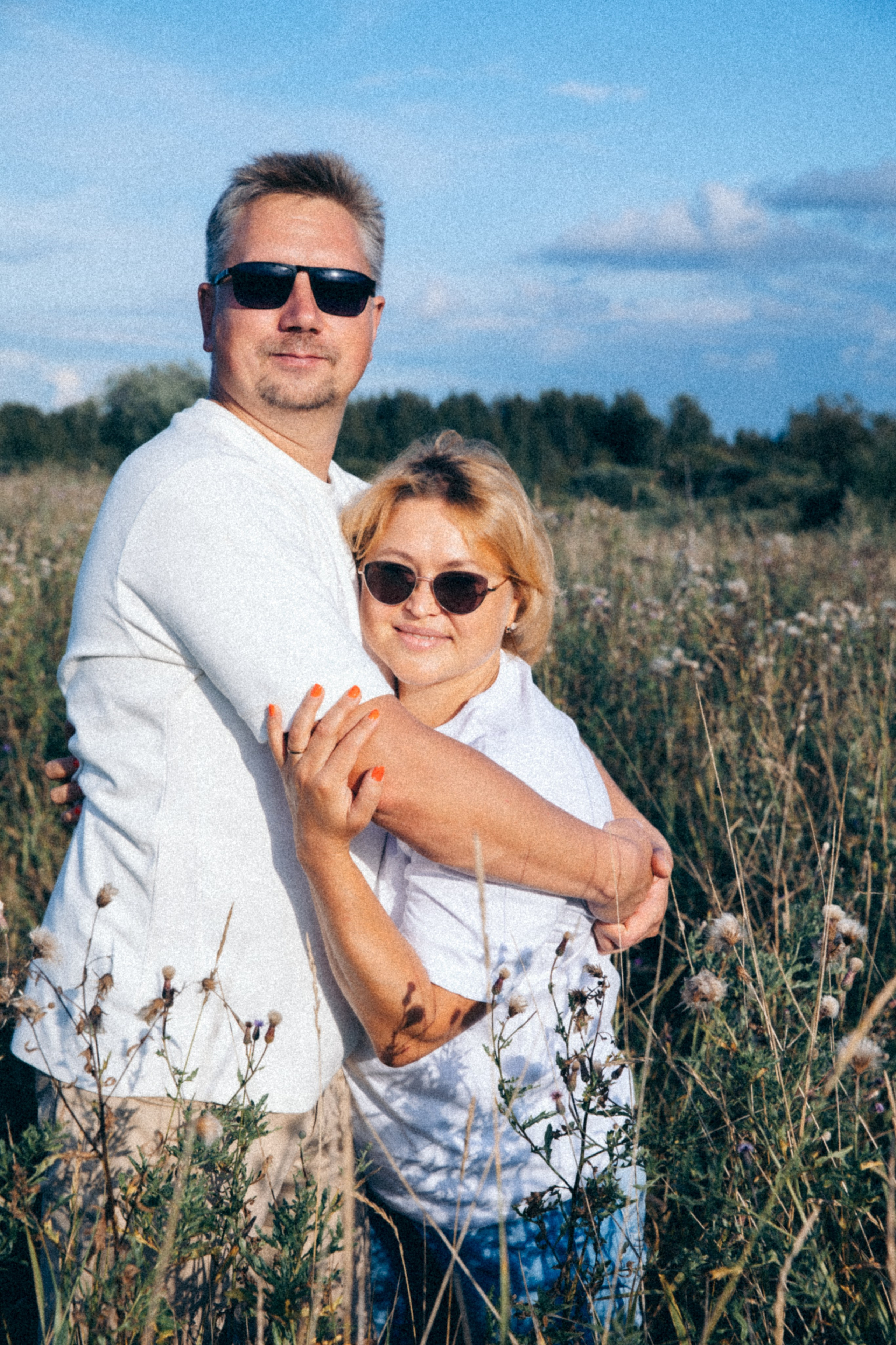 Наташа, Вадим, Арина, Тая и Пета. Август 2024. Фотограф в Санкт-Петербурге Алена Сертакова