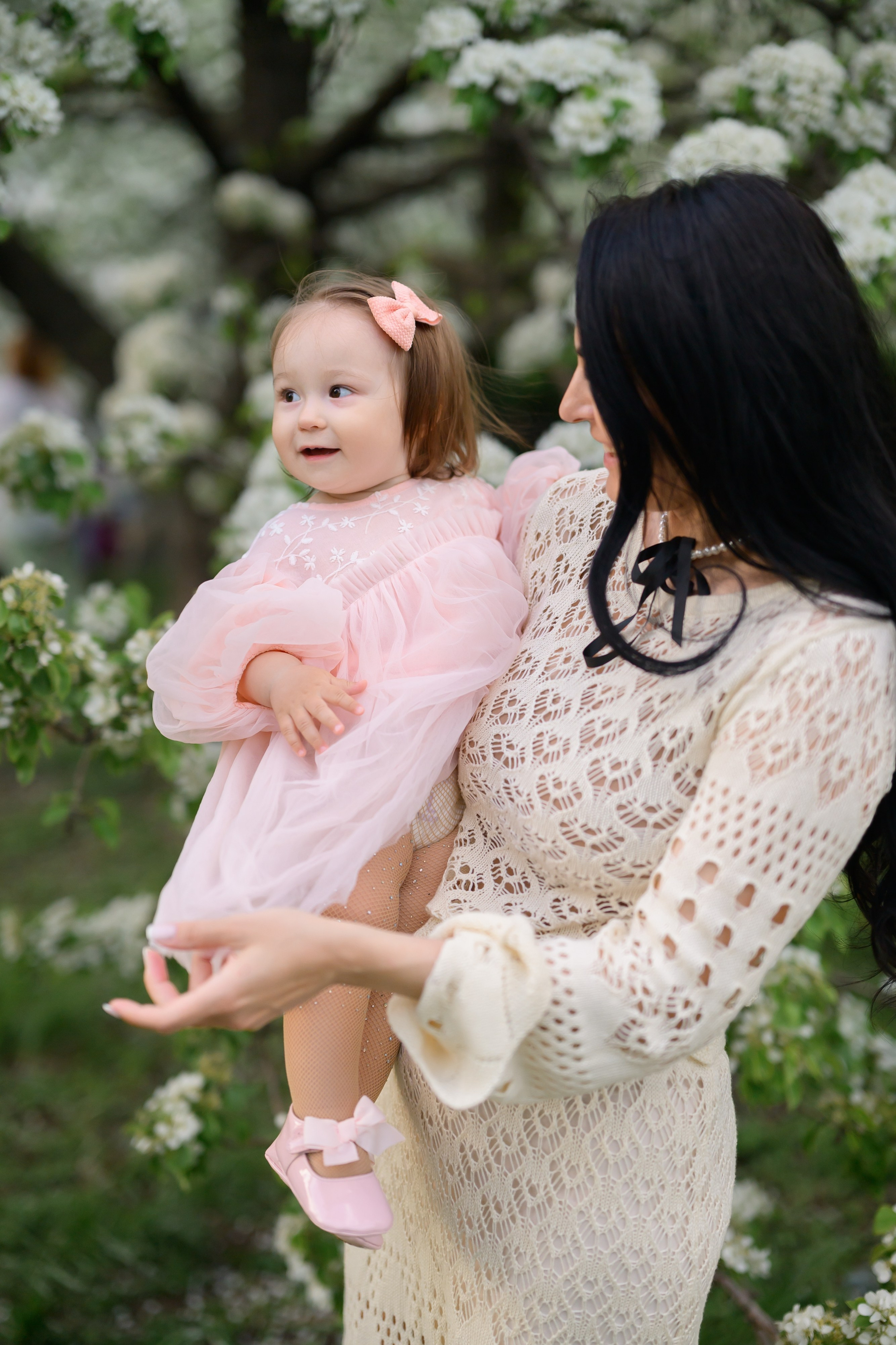 Алиса и Мария. Фотосессия в цветении в парке Музеон. Semerlina.ru