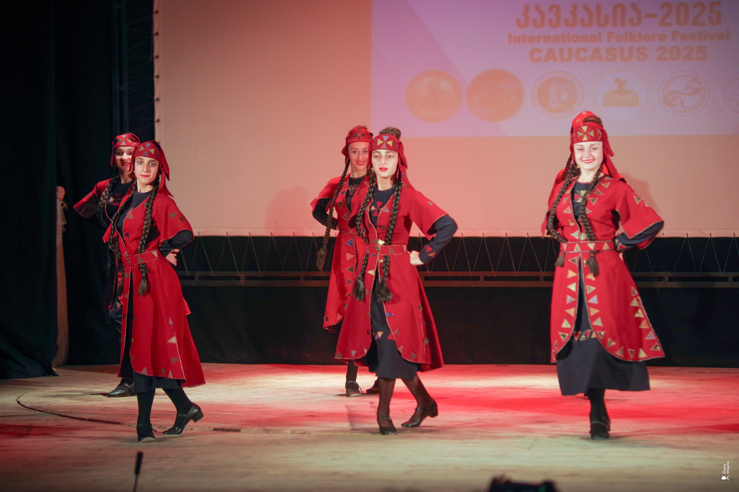 Танцы в прекрасном Они. Портретный фотограф Денис Милютин