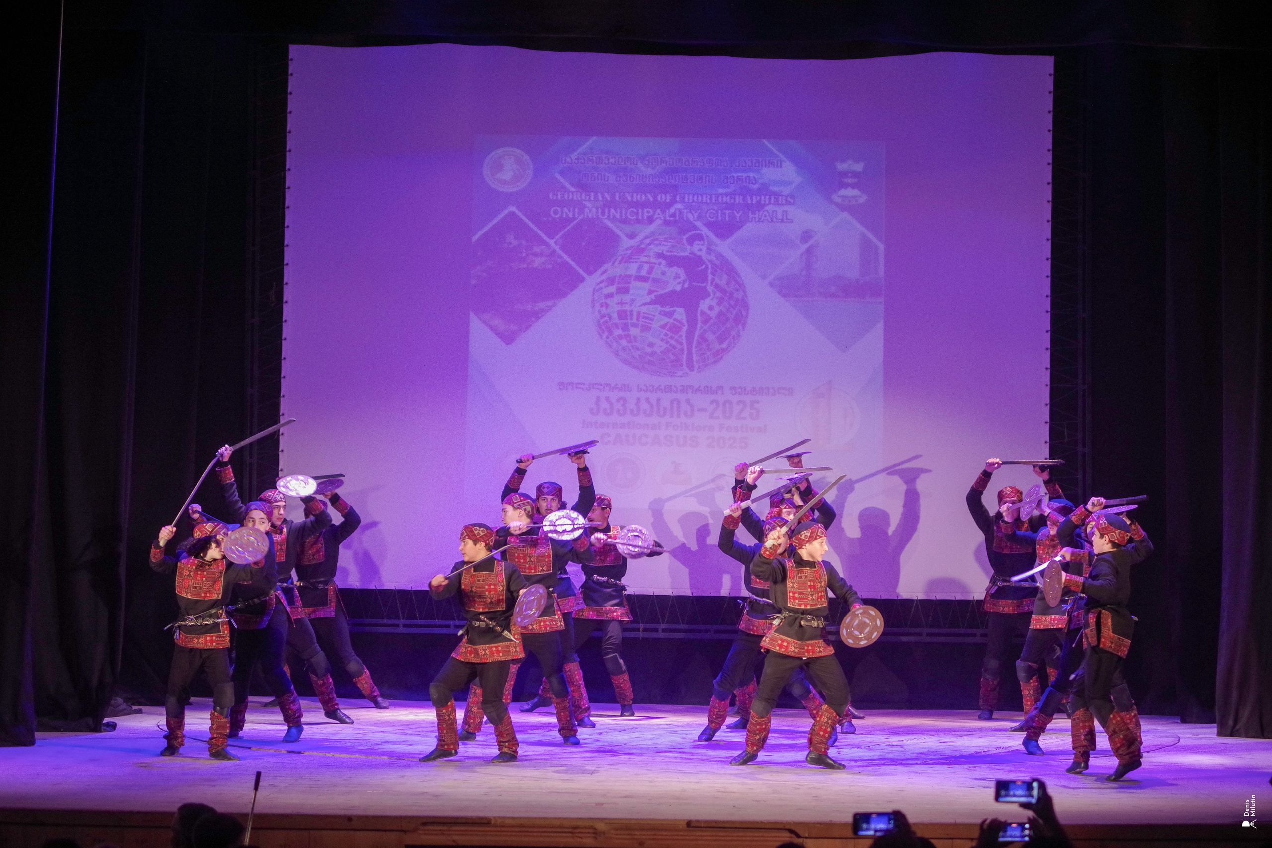 Танцы в прекрасном Они. Портретный фотограф Денис Милютин