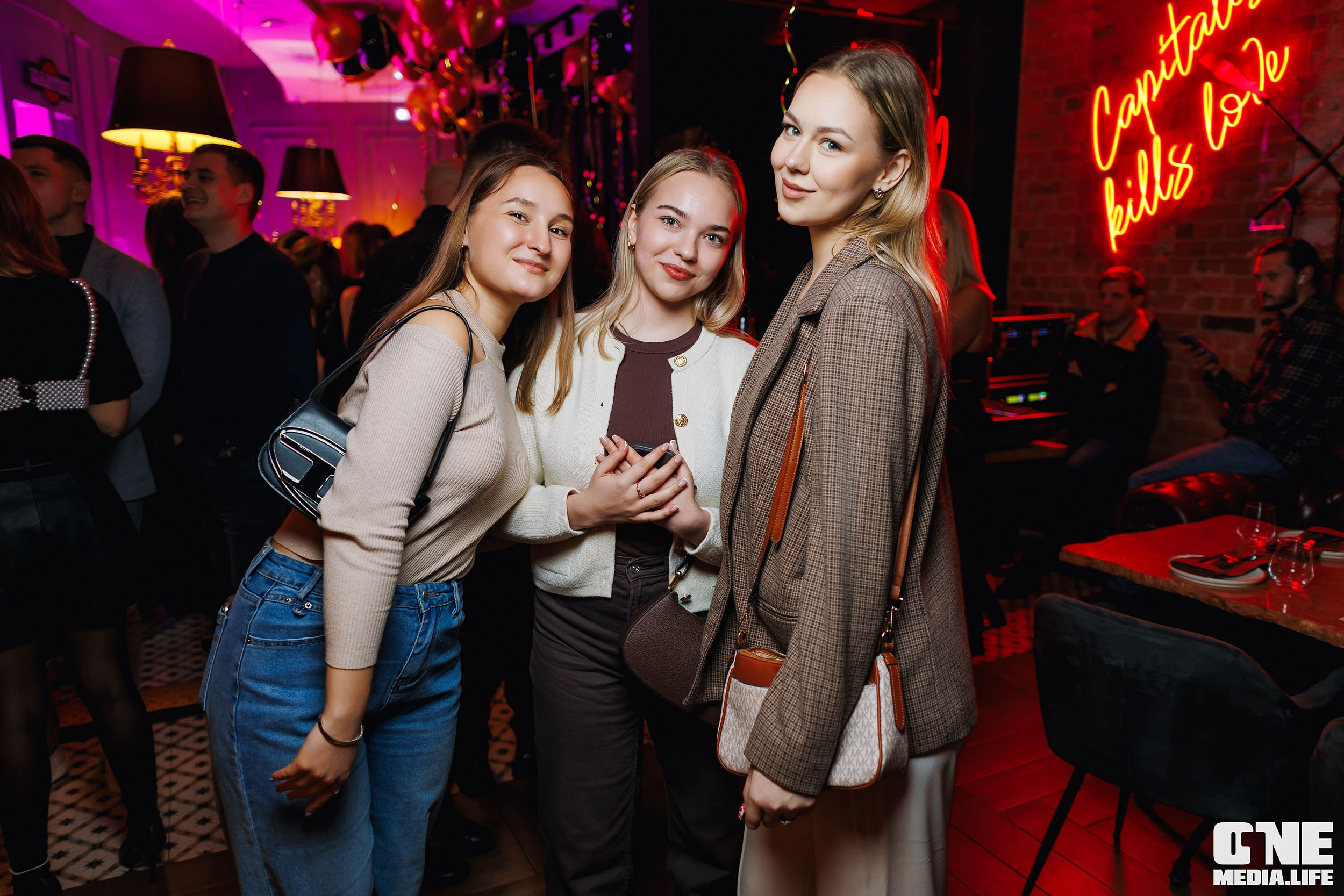 Фоторепортаж из караоке-клуба Белгравия. One Media Life: фоторепортажи, фотоотчеты с мероприятий и заведений