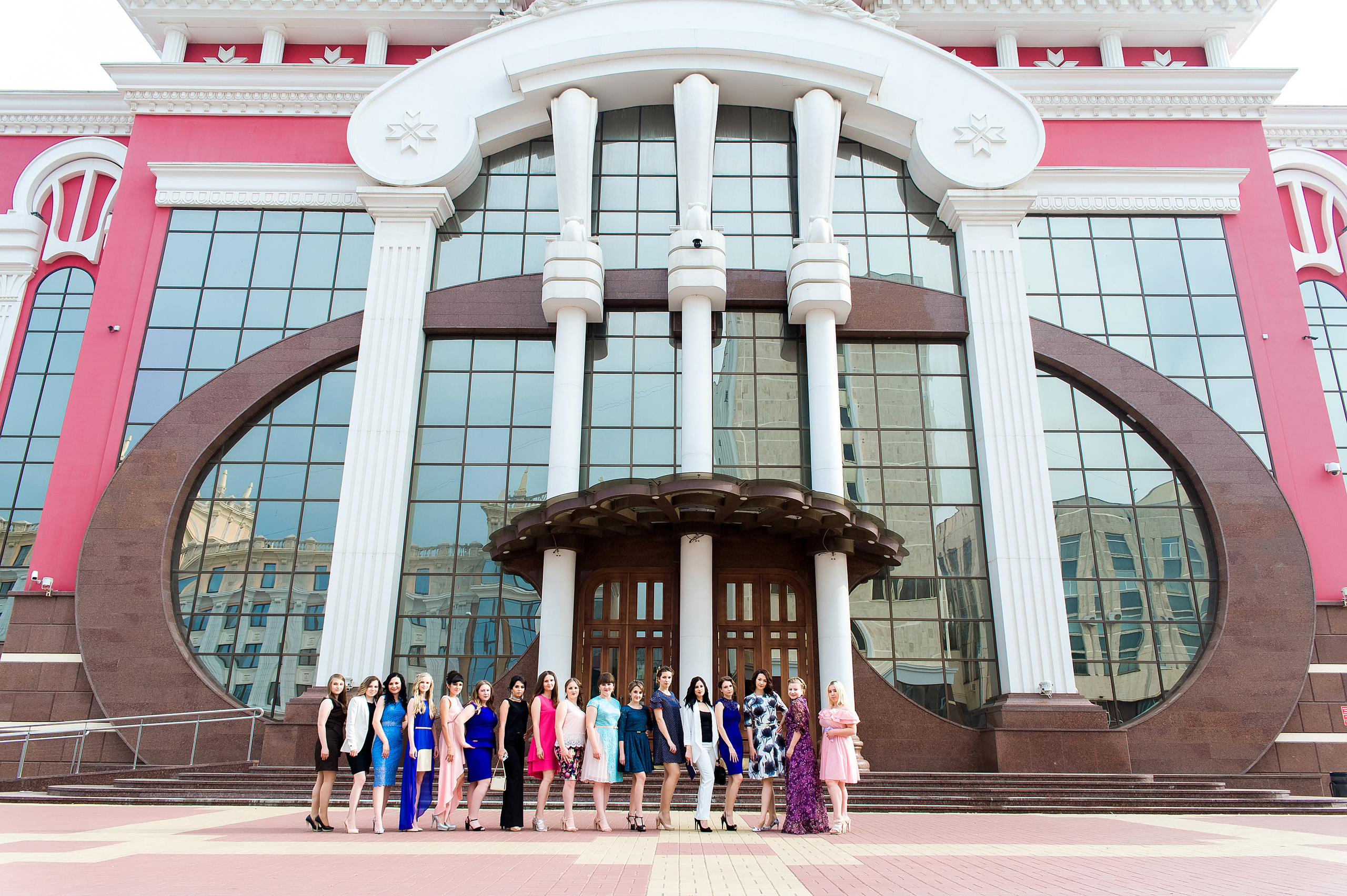 Портреты для выпускниц МГУ