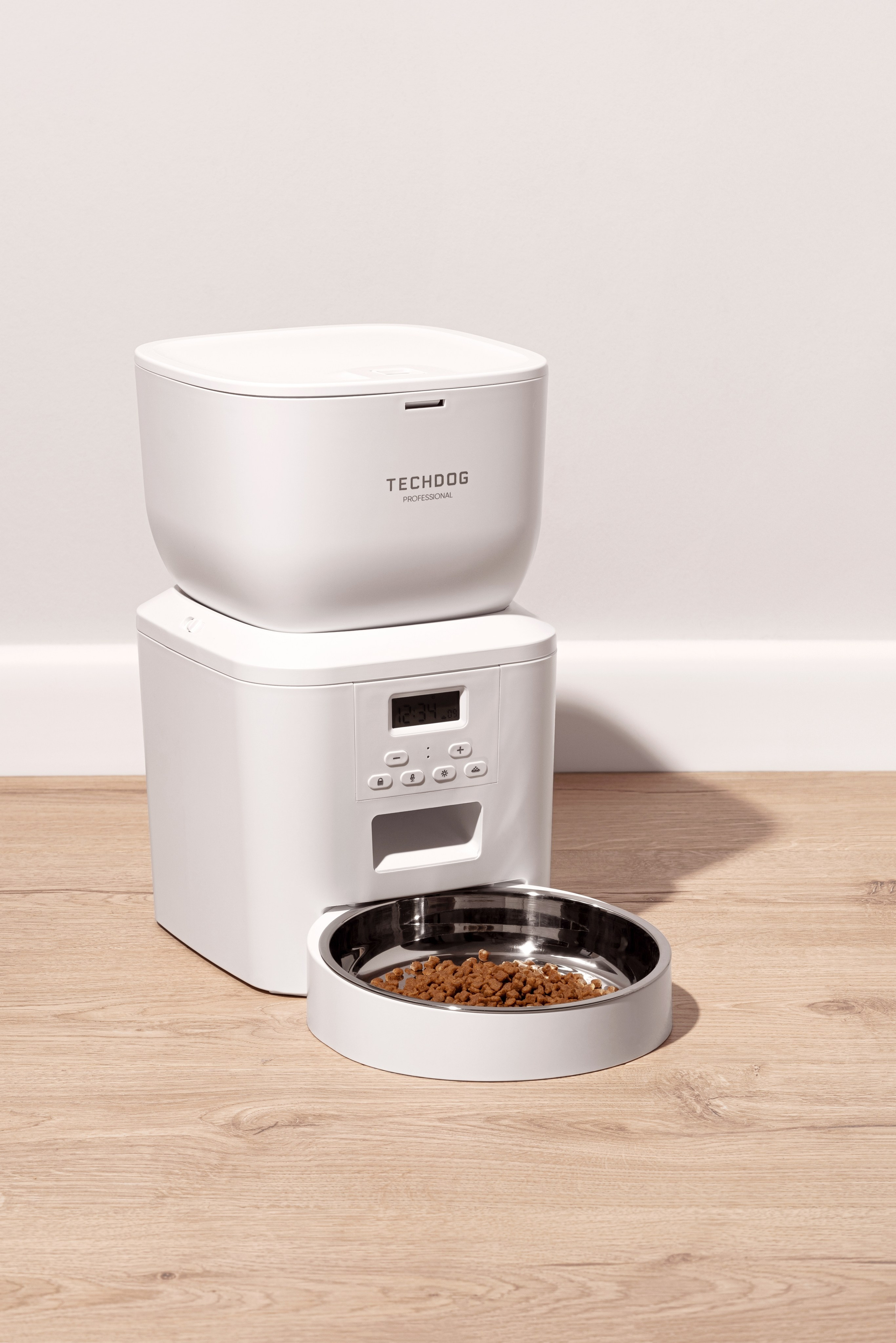 Кормушка TECHDOG. Екатерина Лементуева фуд-фотограф, предметный фотограф, Новосибирск