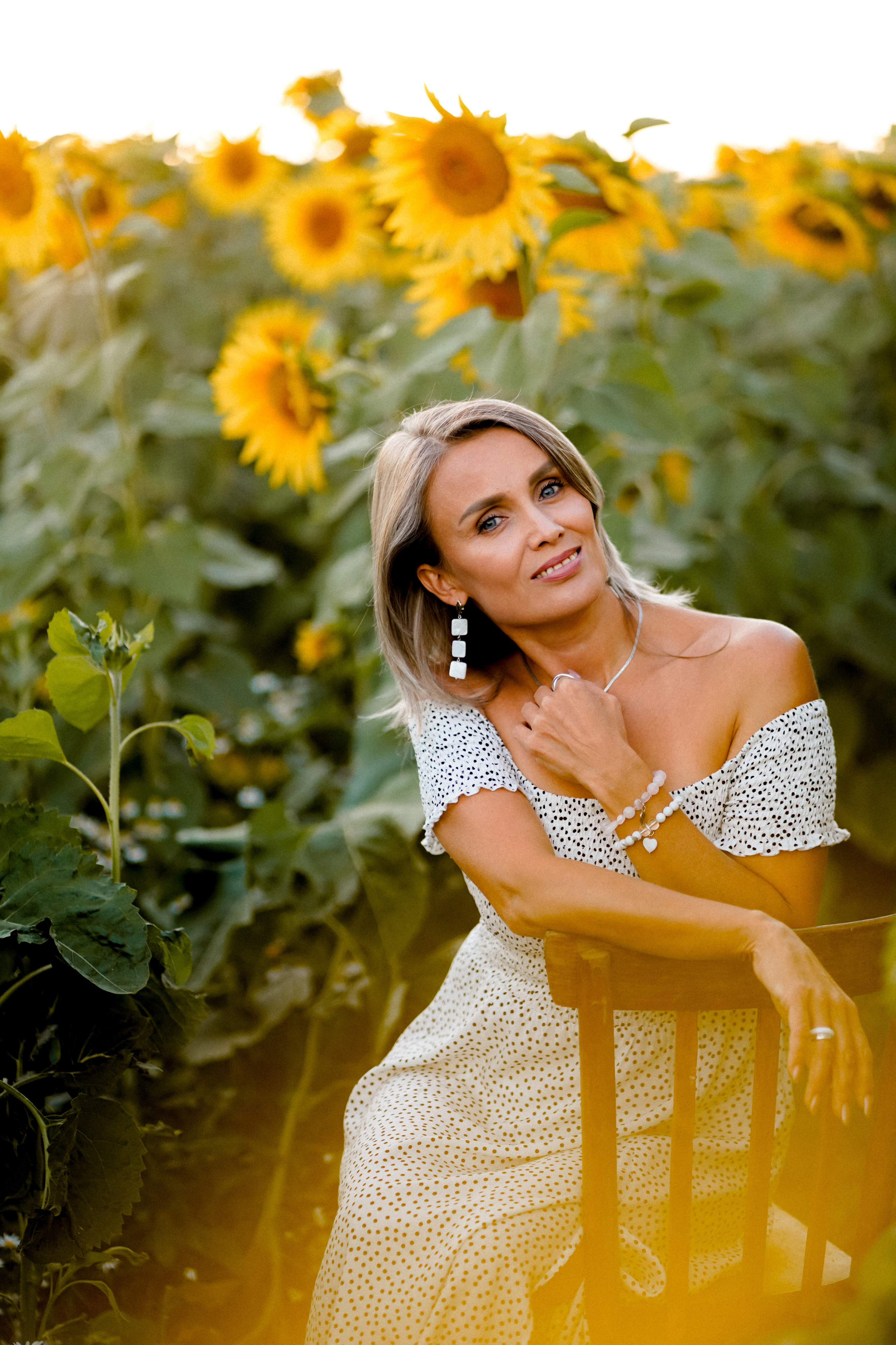 В подсолнухах