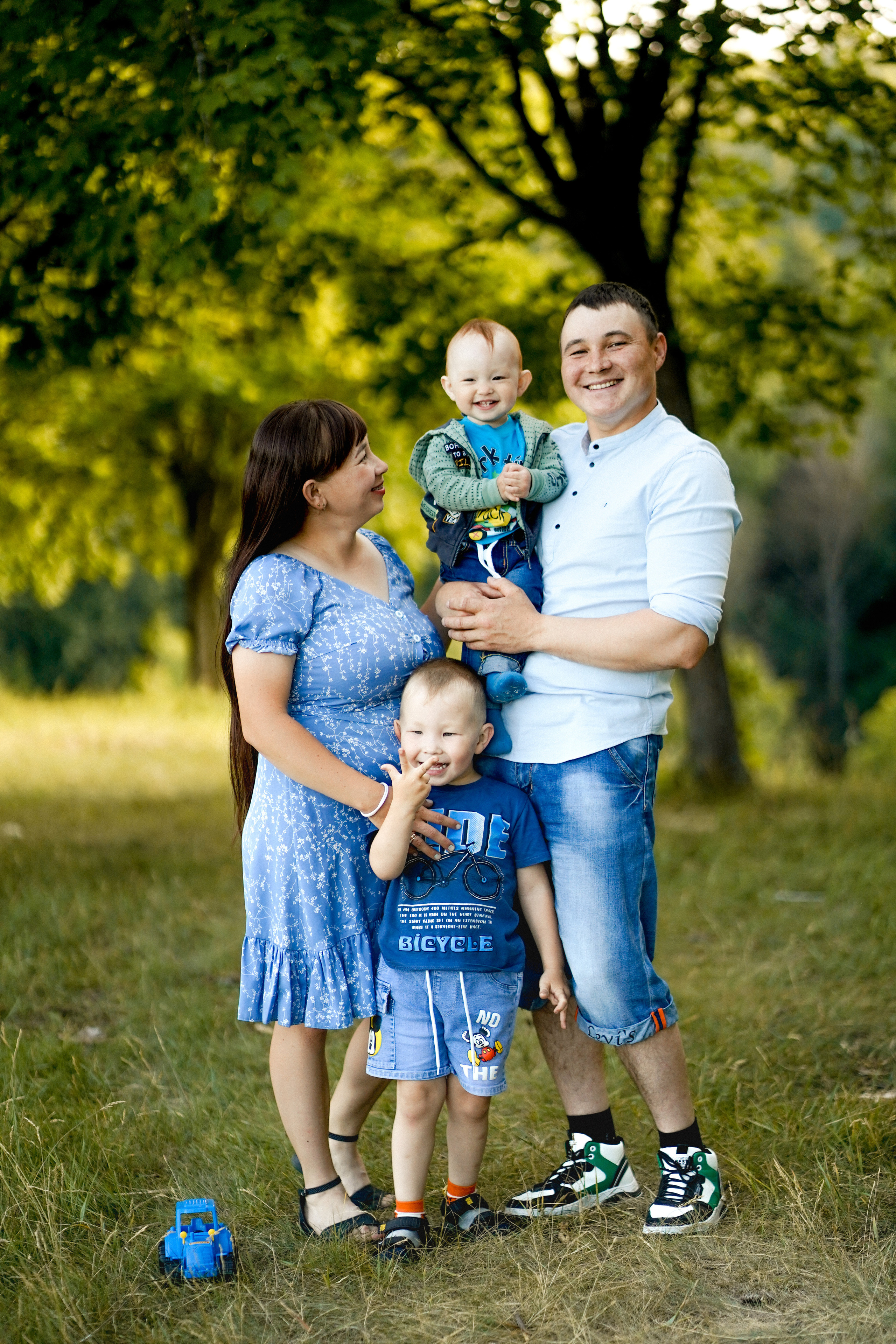 Доминику годик